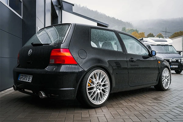 VW Golf 4 R32