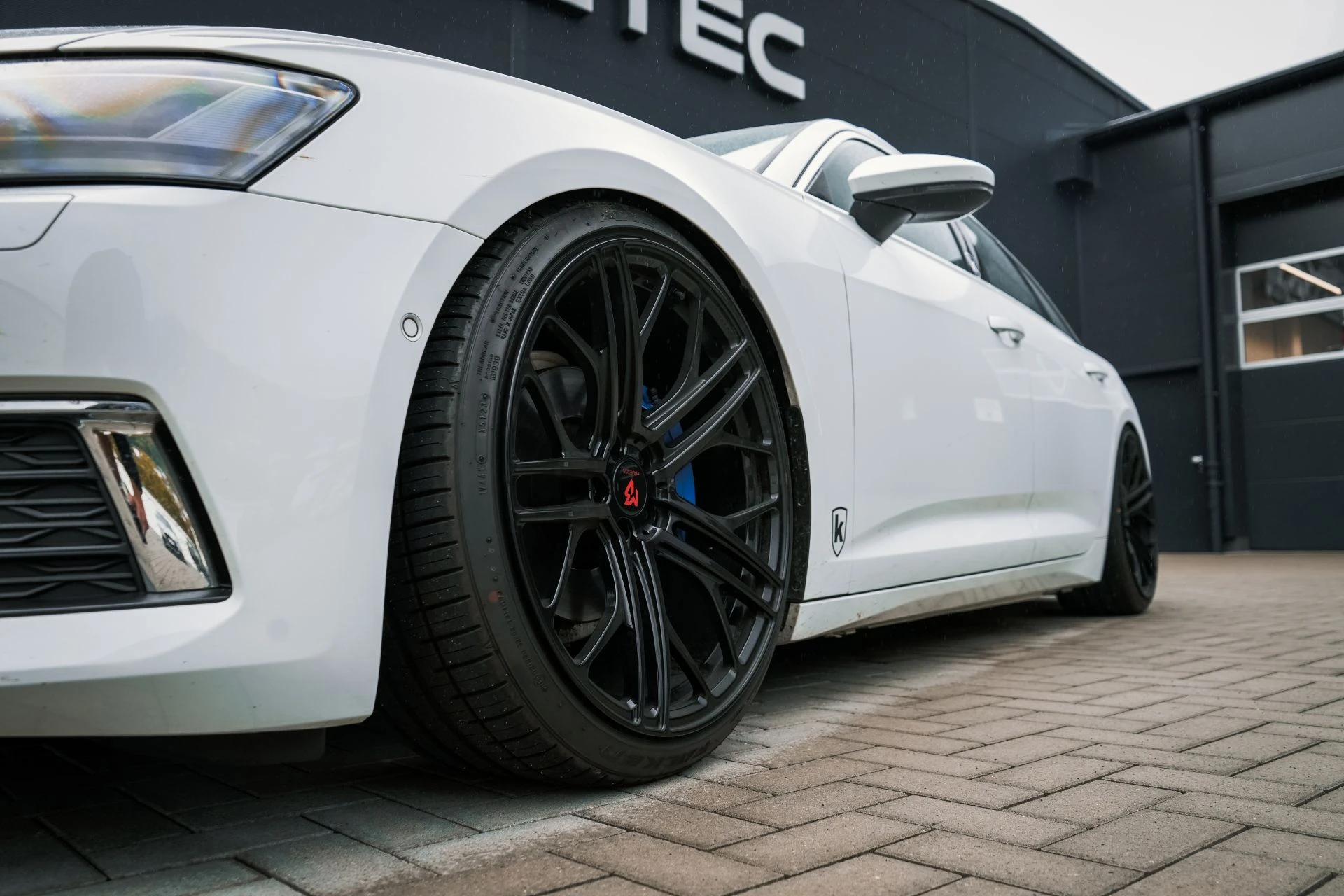Audi A6 Avant C8 - ultraLOW - Projekt Bild