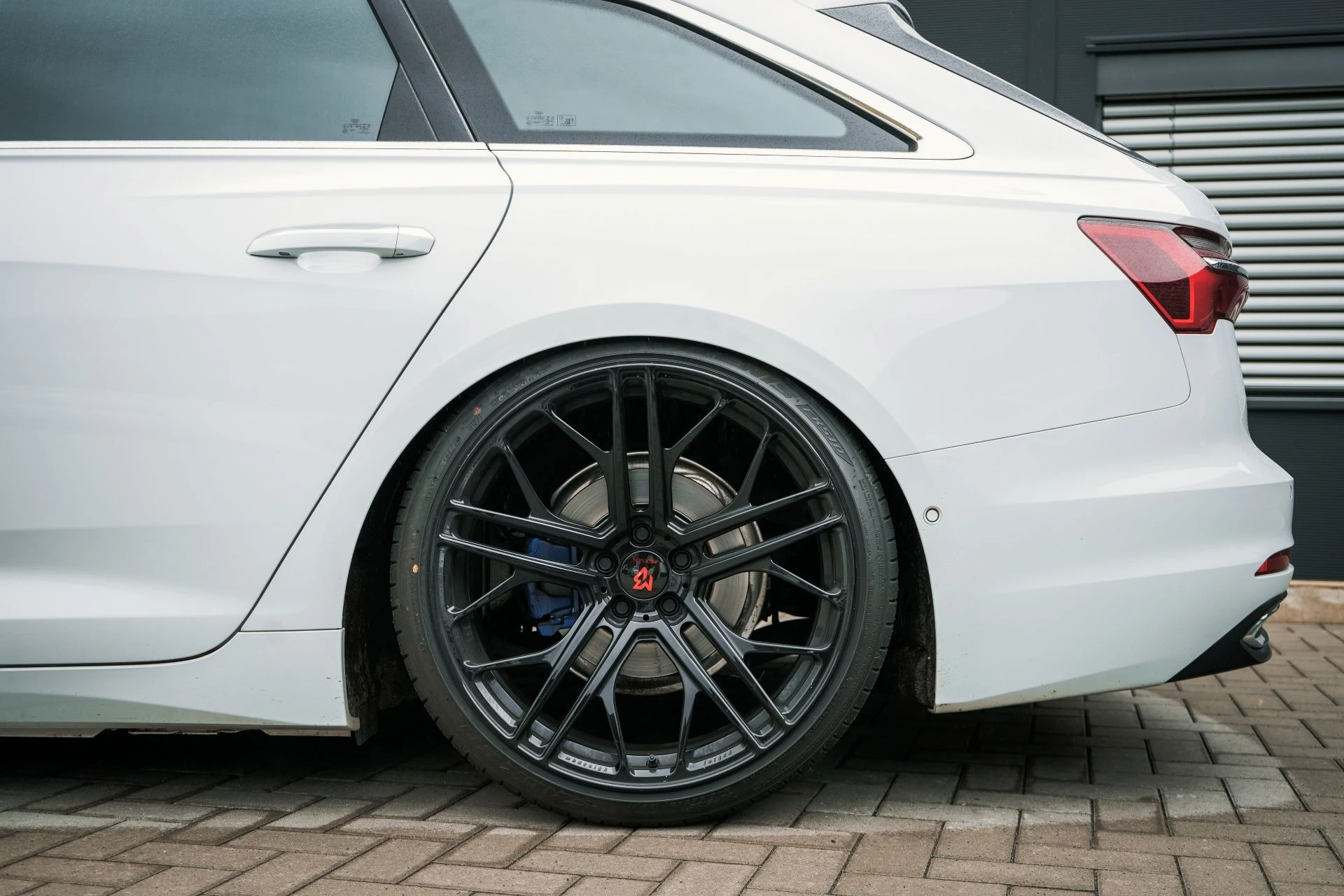 Audi A6 Avant C8 - ultraLOW - Projekt Bild