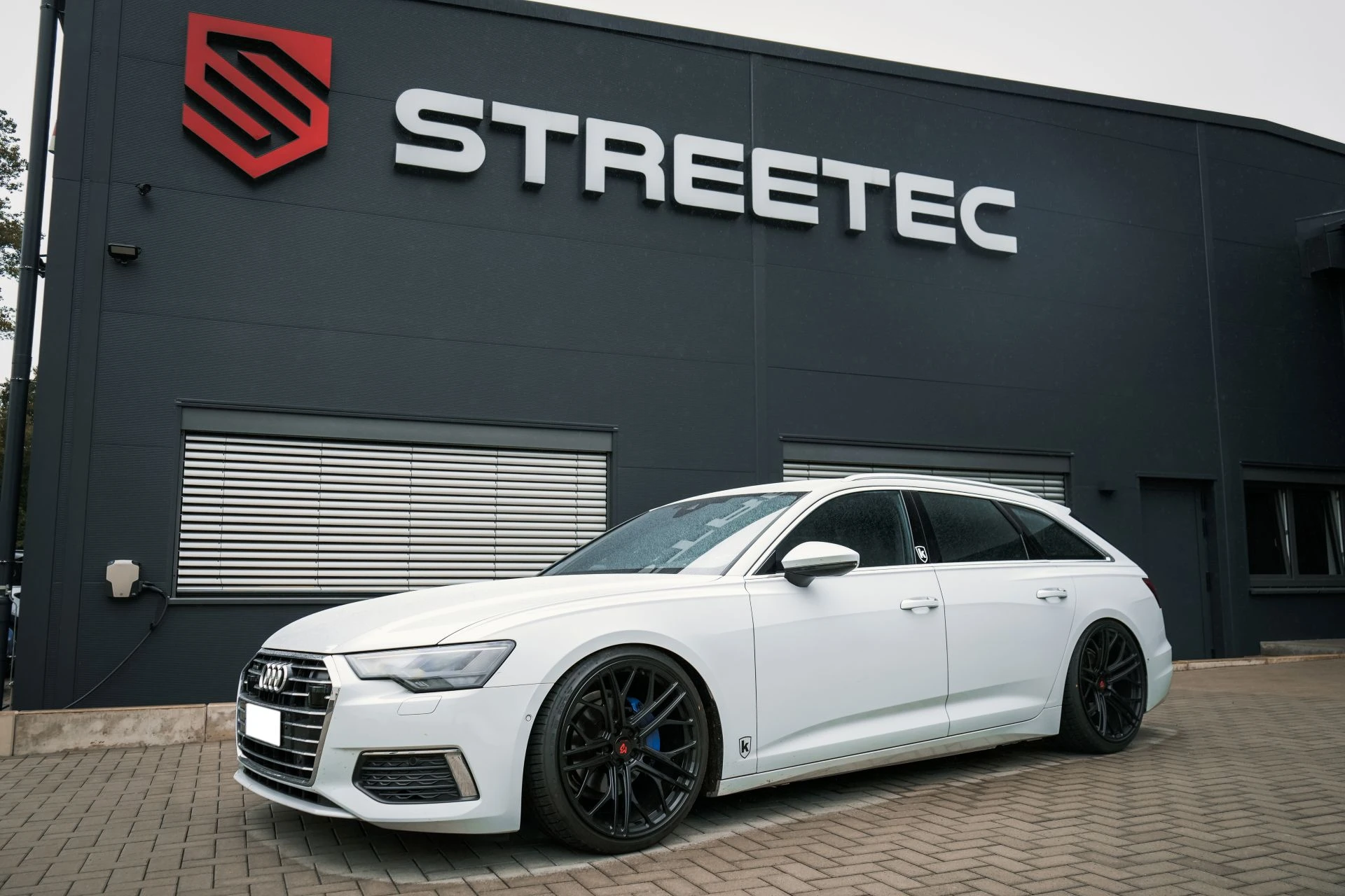 Audi A6 Avant C8 - ultraLOW - Projekt Bild