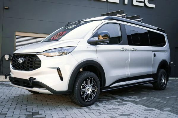 Ford Transit V710 Nugget silver