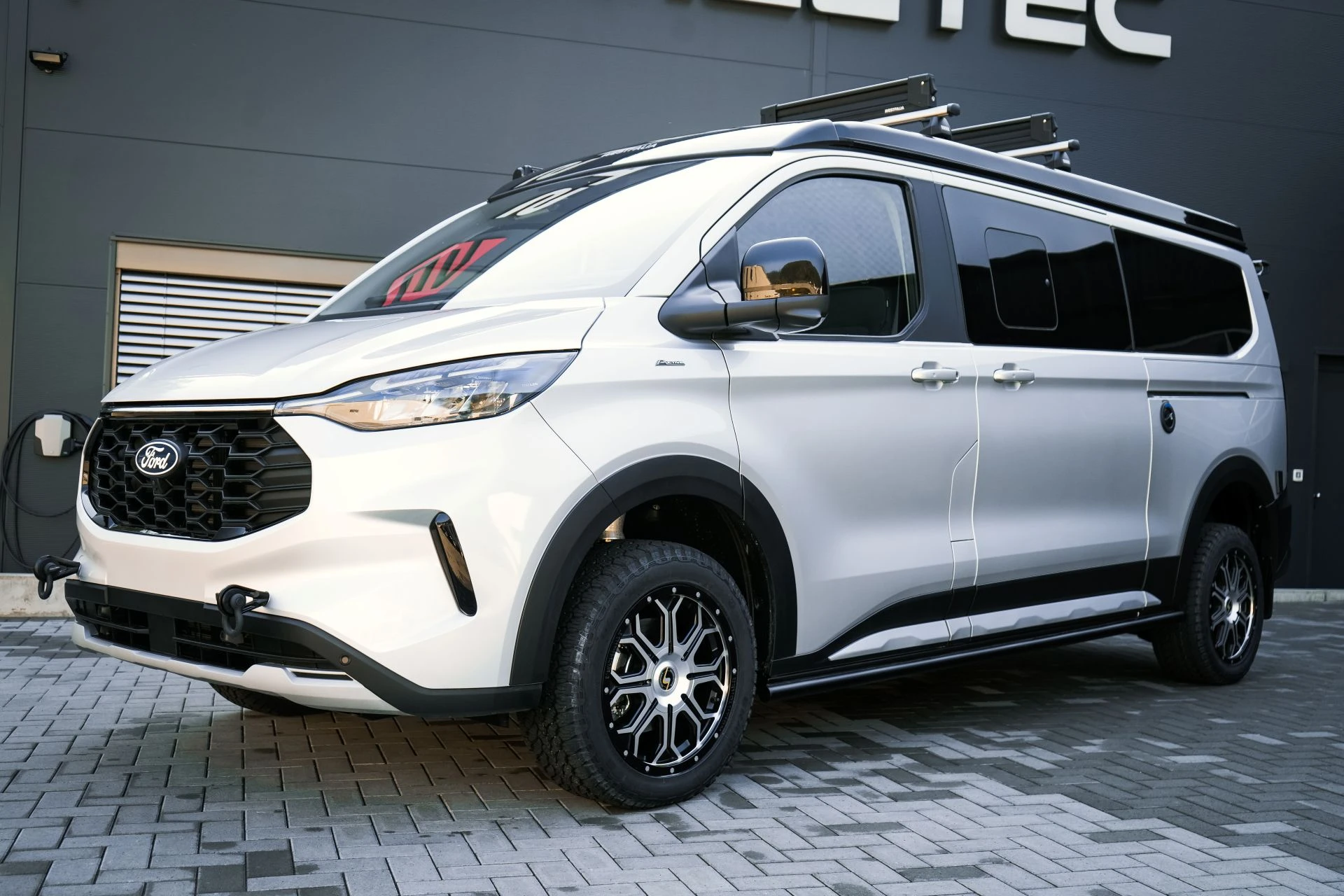 Ford Transit V710 Nugget silver - Projekt Bild