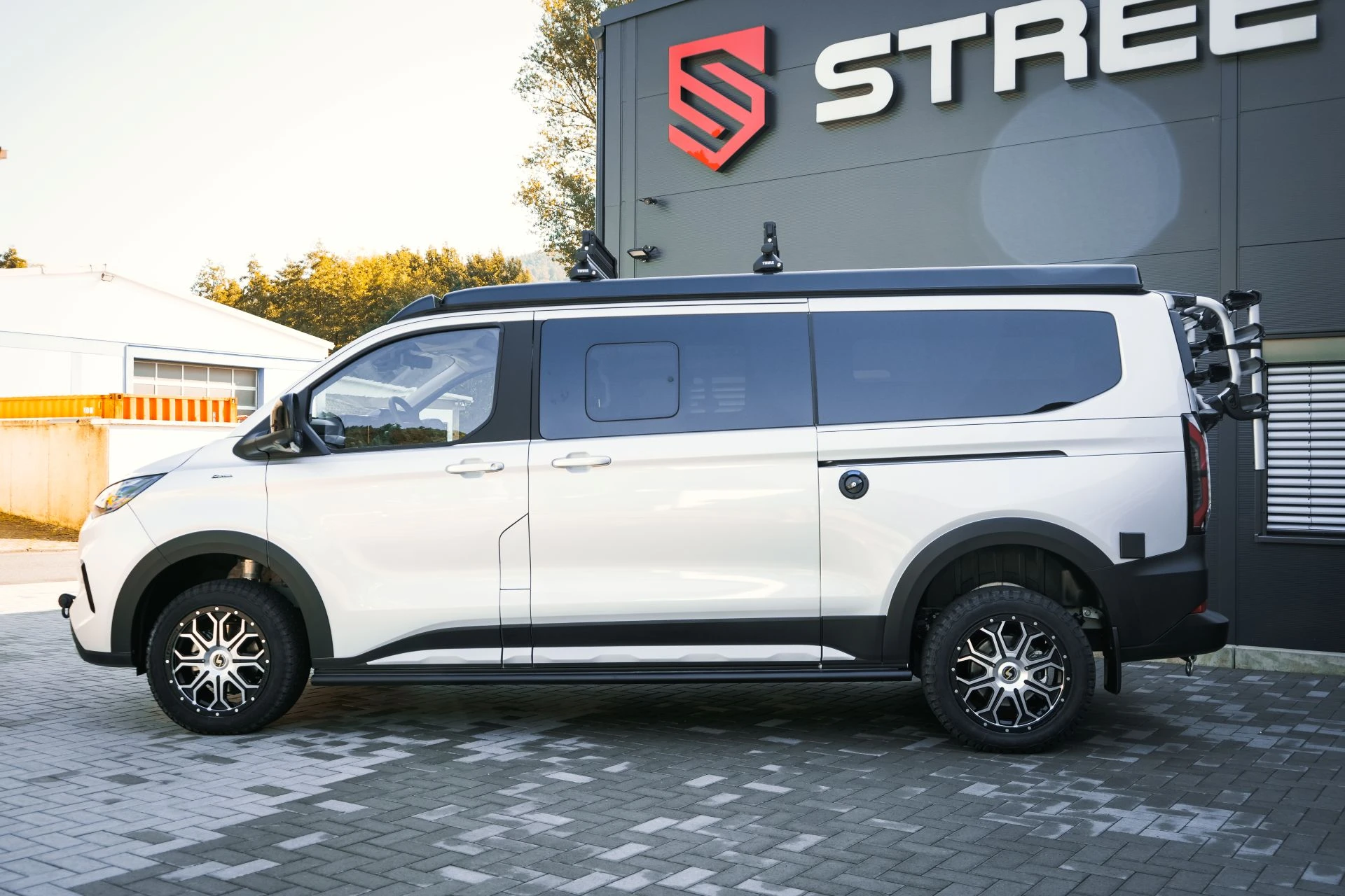 Ford Transit V710 Nugget silver - Projekt Bild