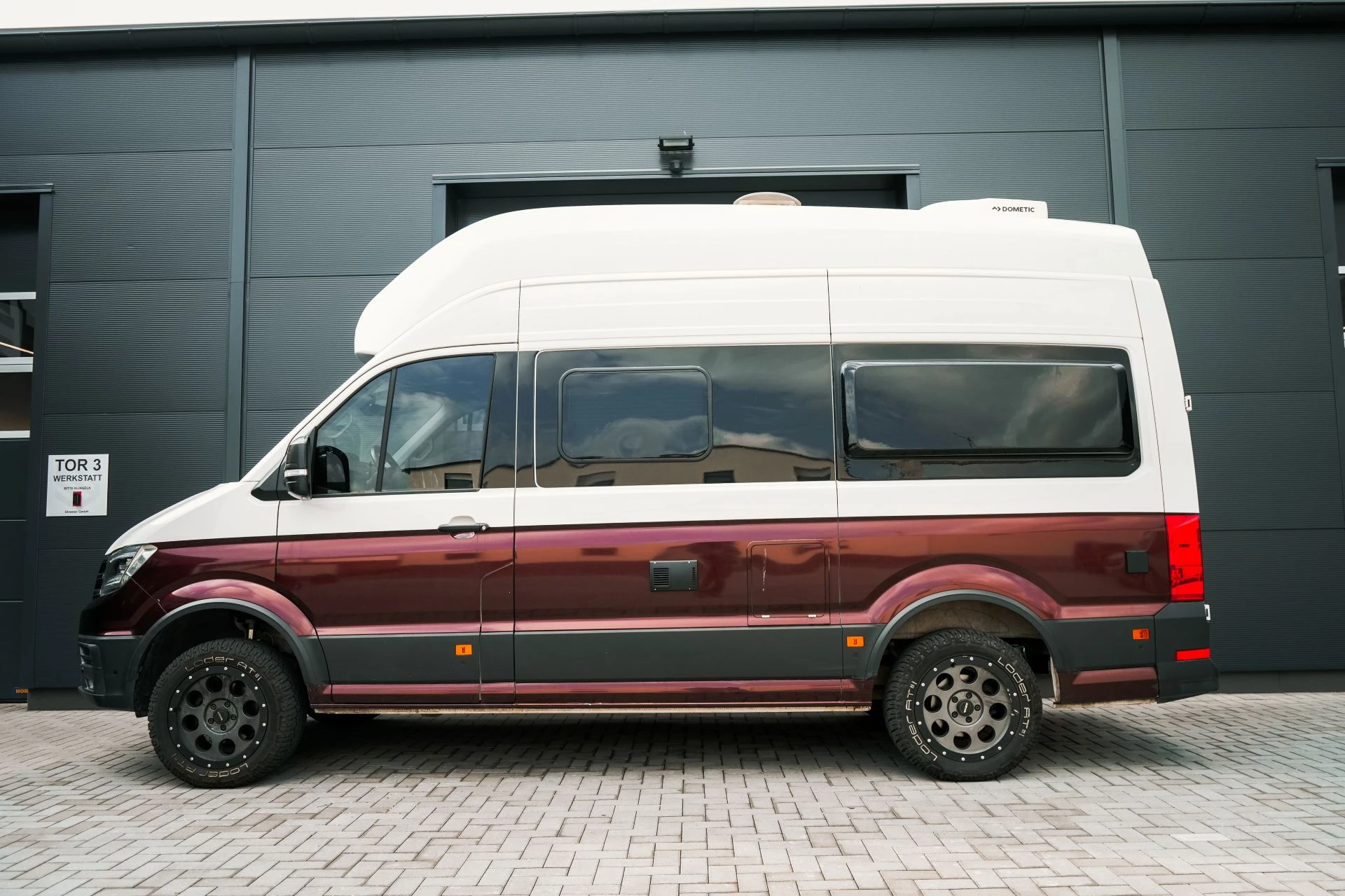 VW Grand California 600 red&white - Projekt Bild