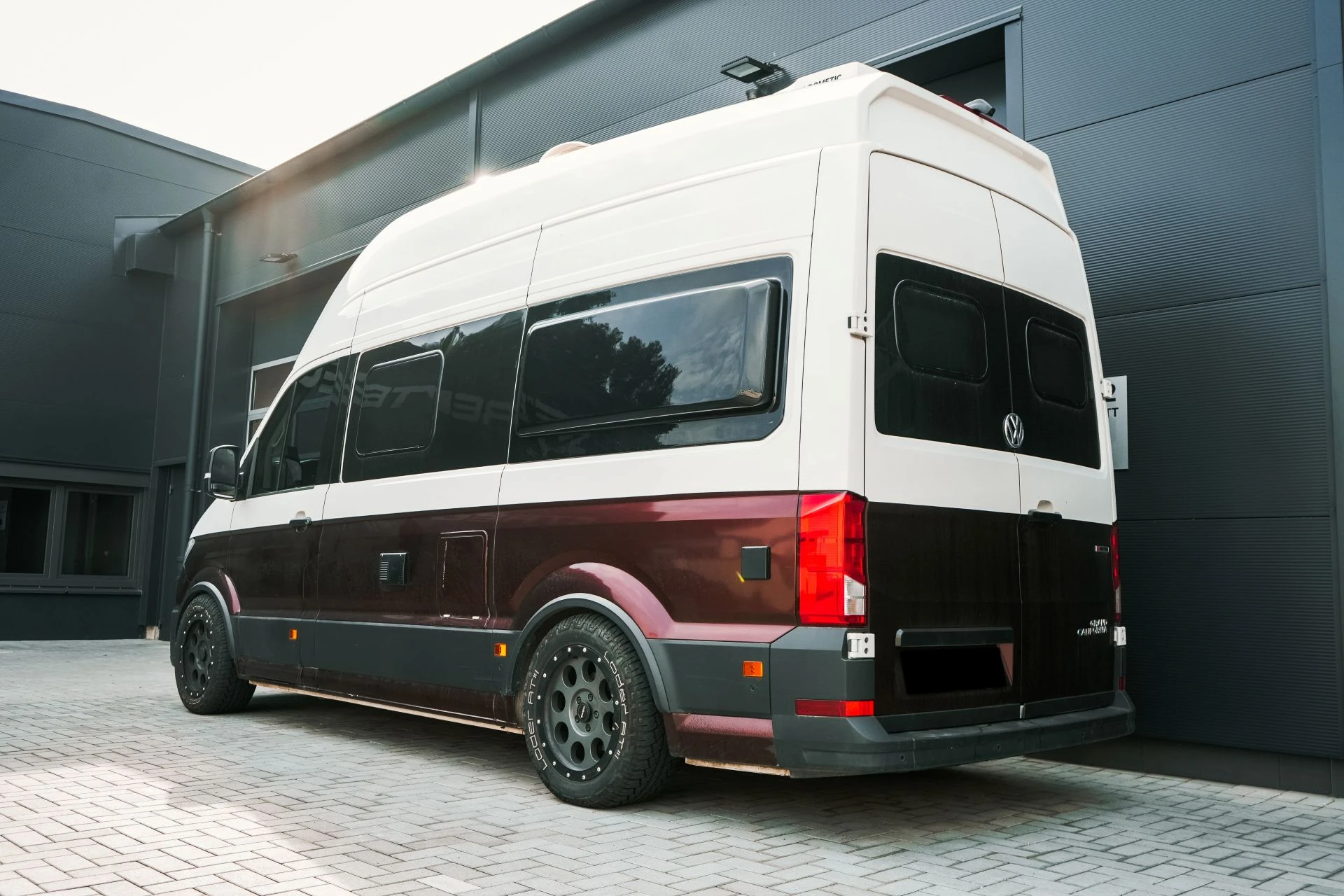 VW Grand California 600 red&white - Projekt Bild
