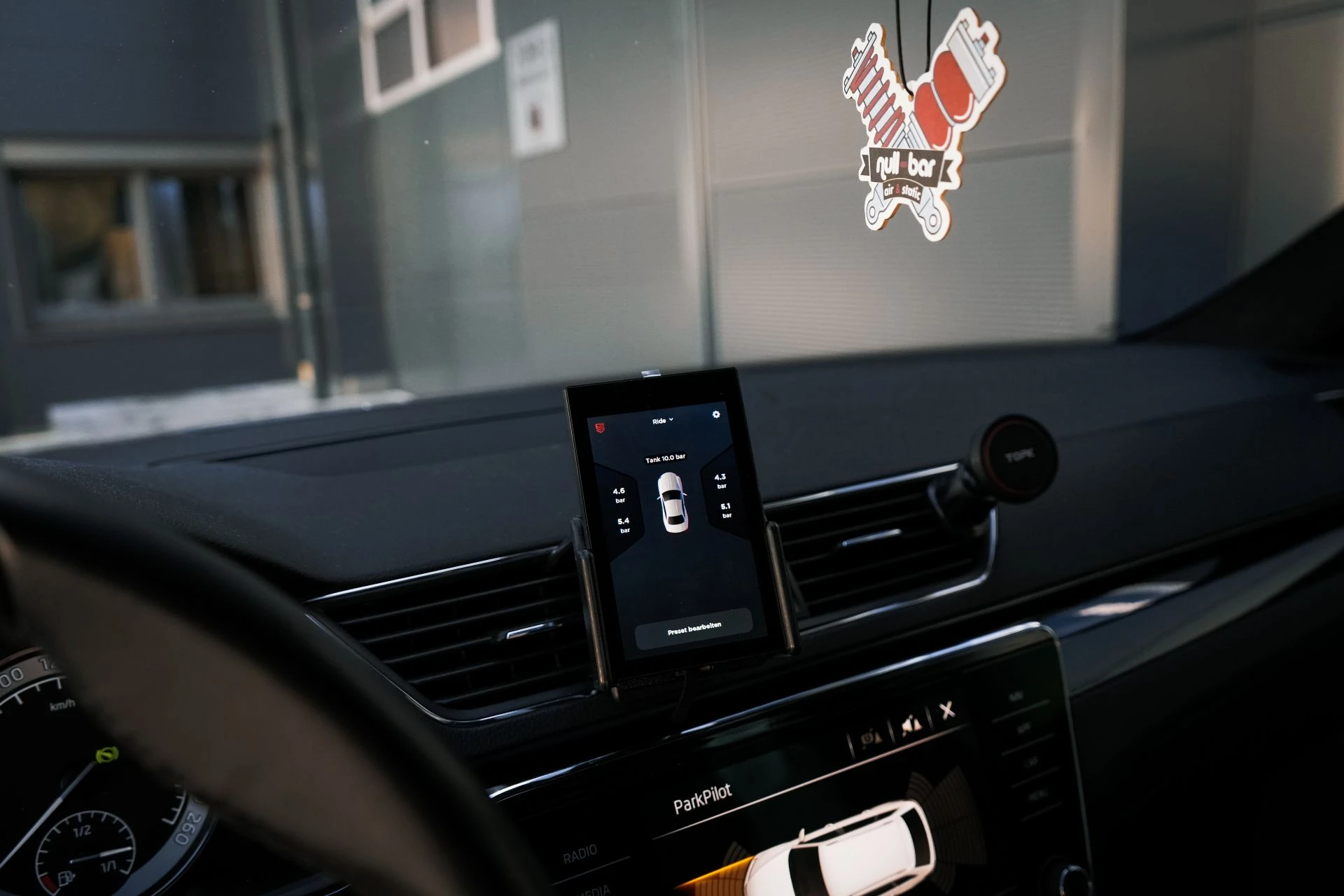 Skoda Superb Combi on Air - Projekt Bild