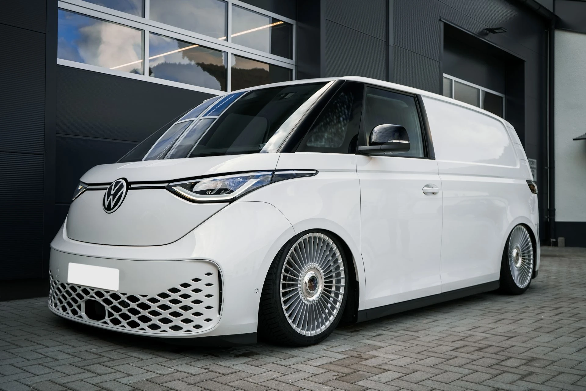 VW ID. Buzz White 21" - Projekt Bild