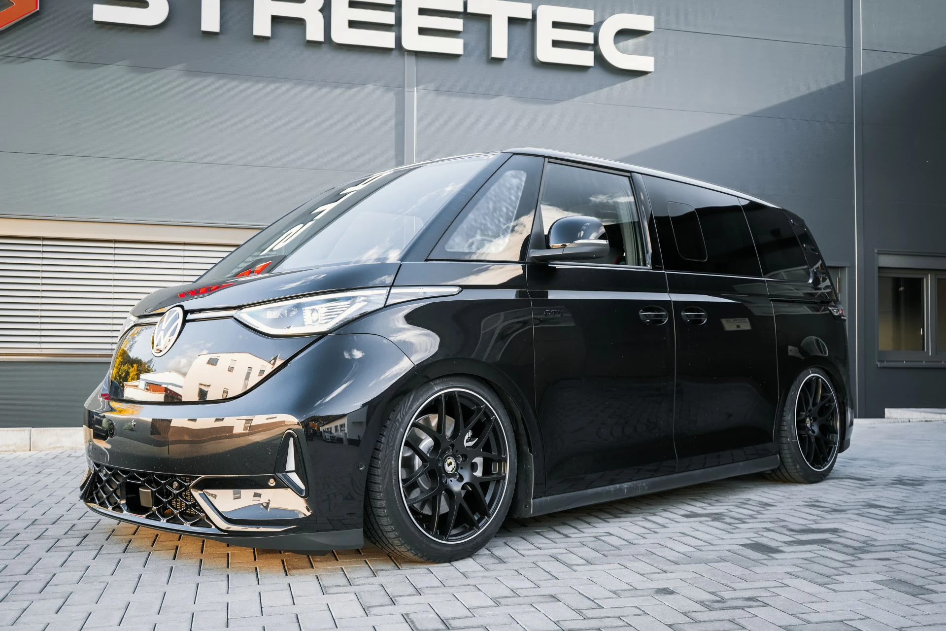 VW ID. Buzz GTX Black&Black - Projekt Bild