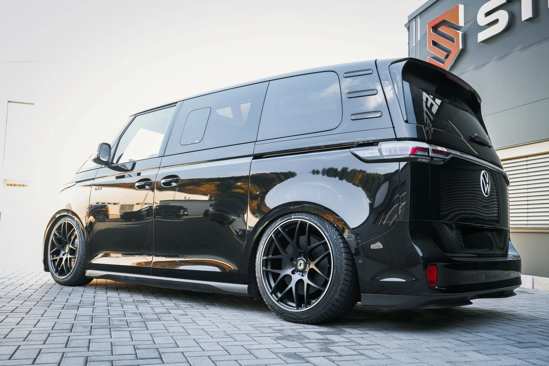 VW ID. Buzz GTX Black&Black - Projekt Bild