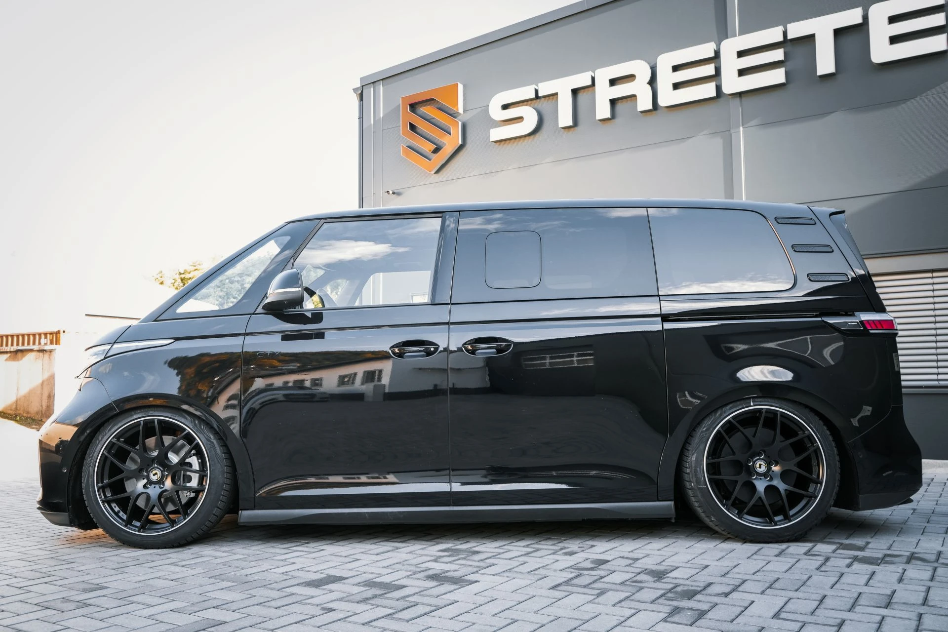 VW ID. Buzz GTX Black&Black - Projekt Bild