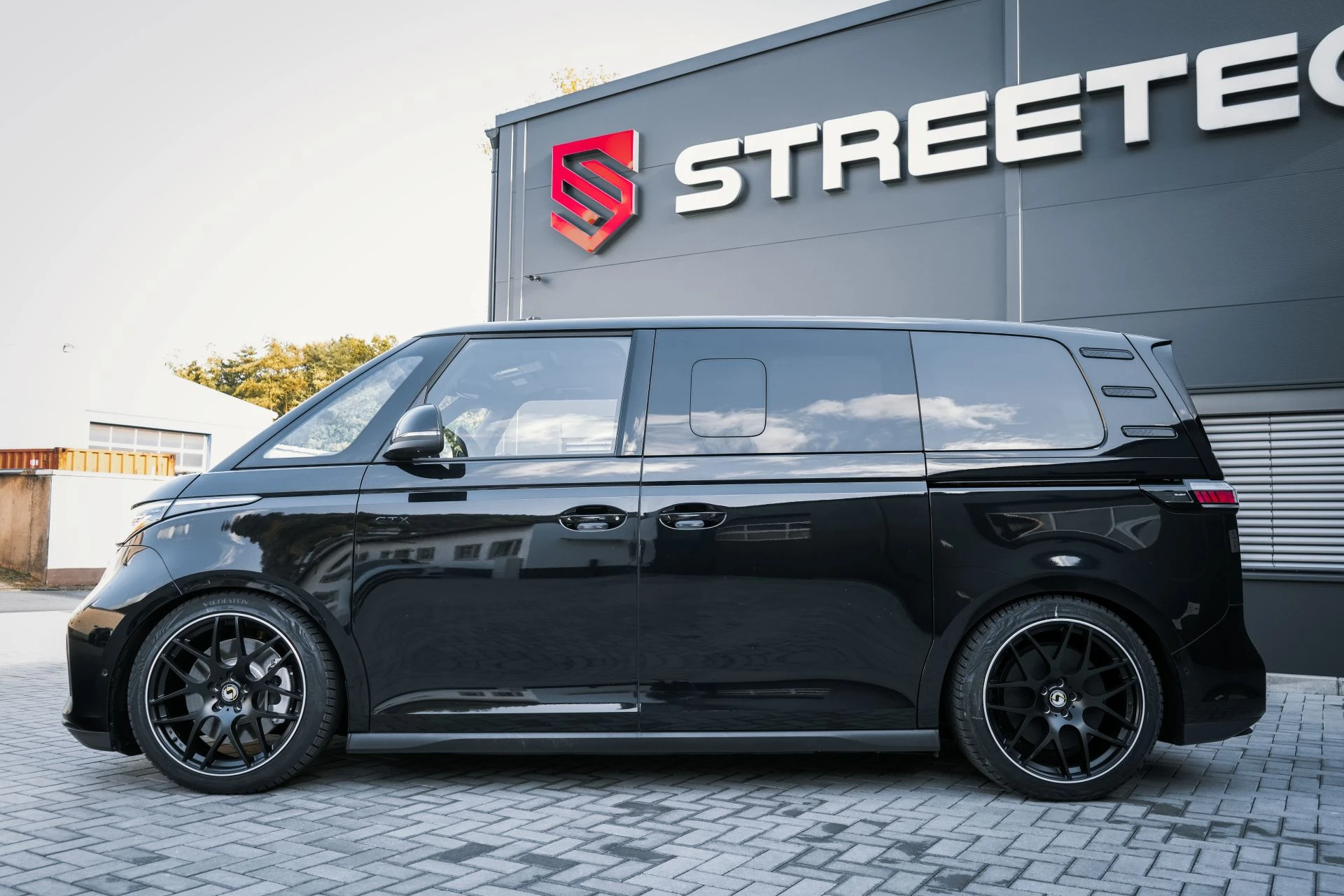 VW ID. Buzz GTX Black&Black - Projekt Bild