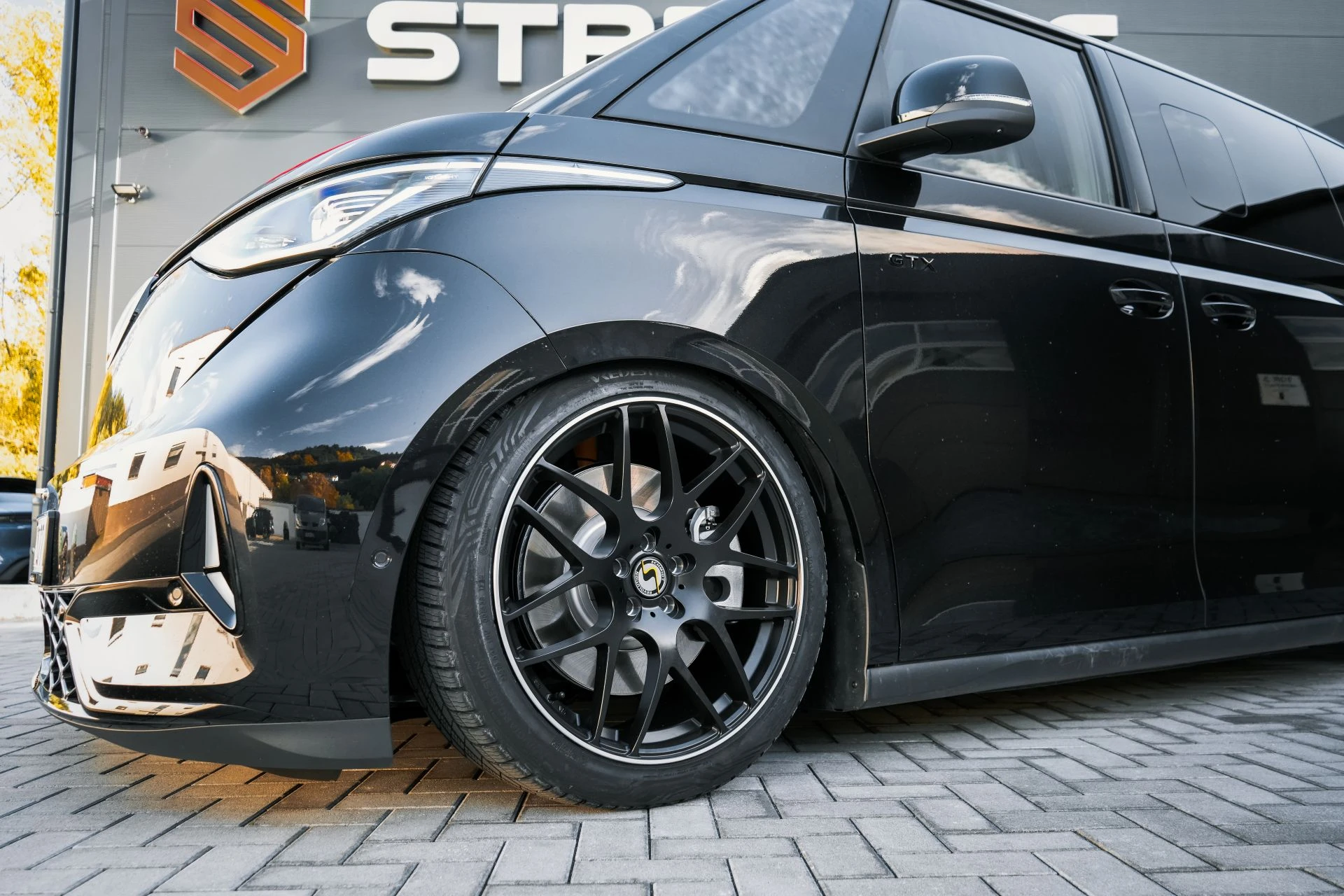 VW ID. Buzz GTX Black&Black - Projekt Bild