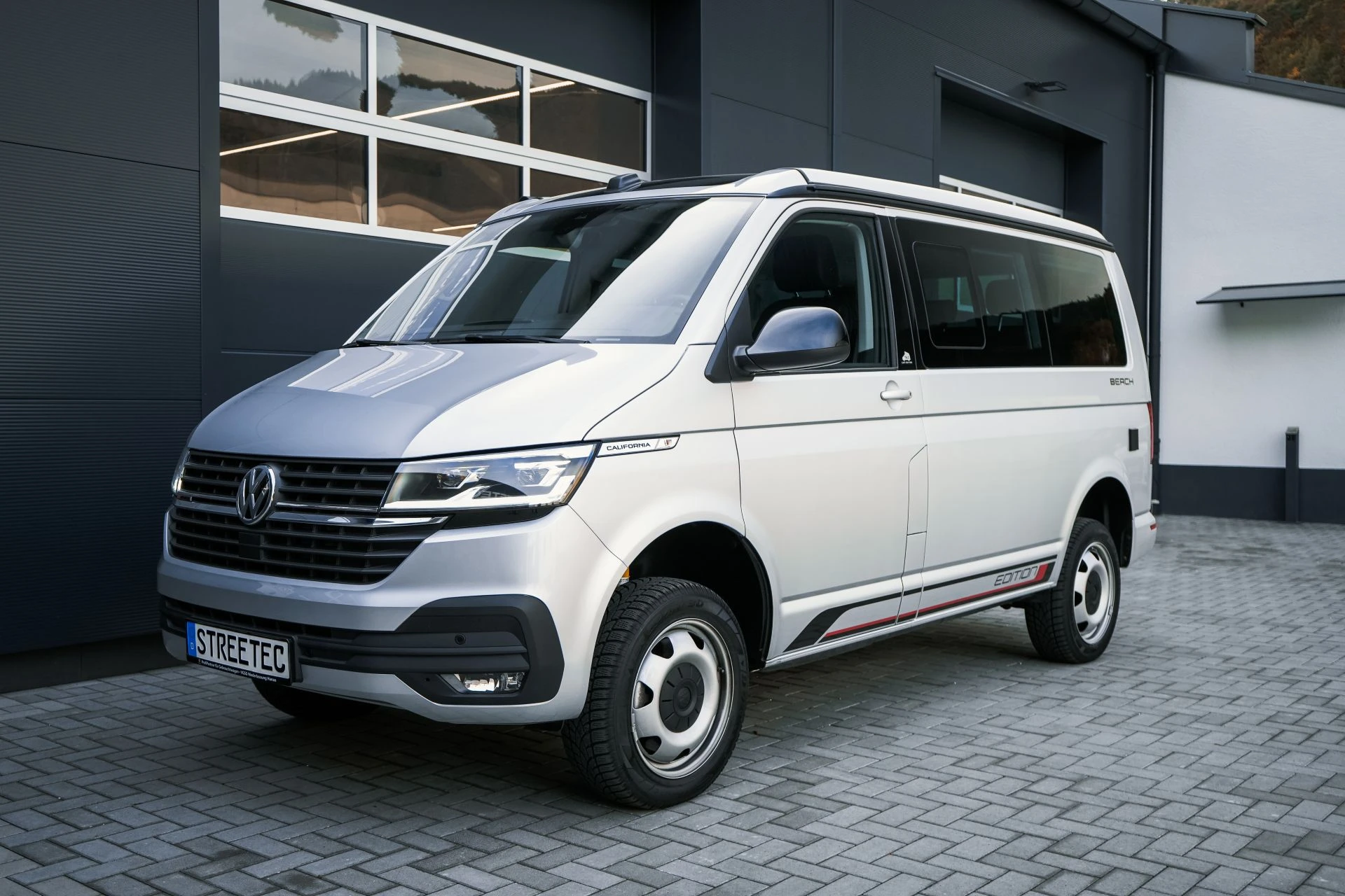 VW T6.1 California Beach Silver Star - Projekt Bild