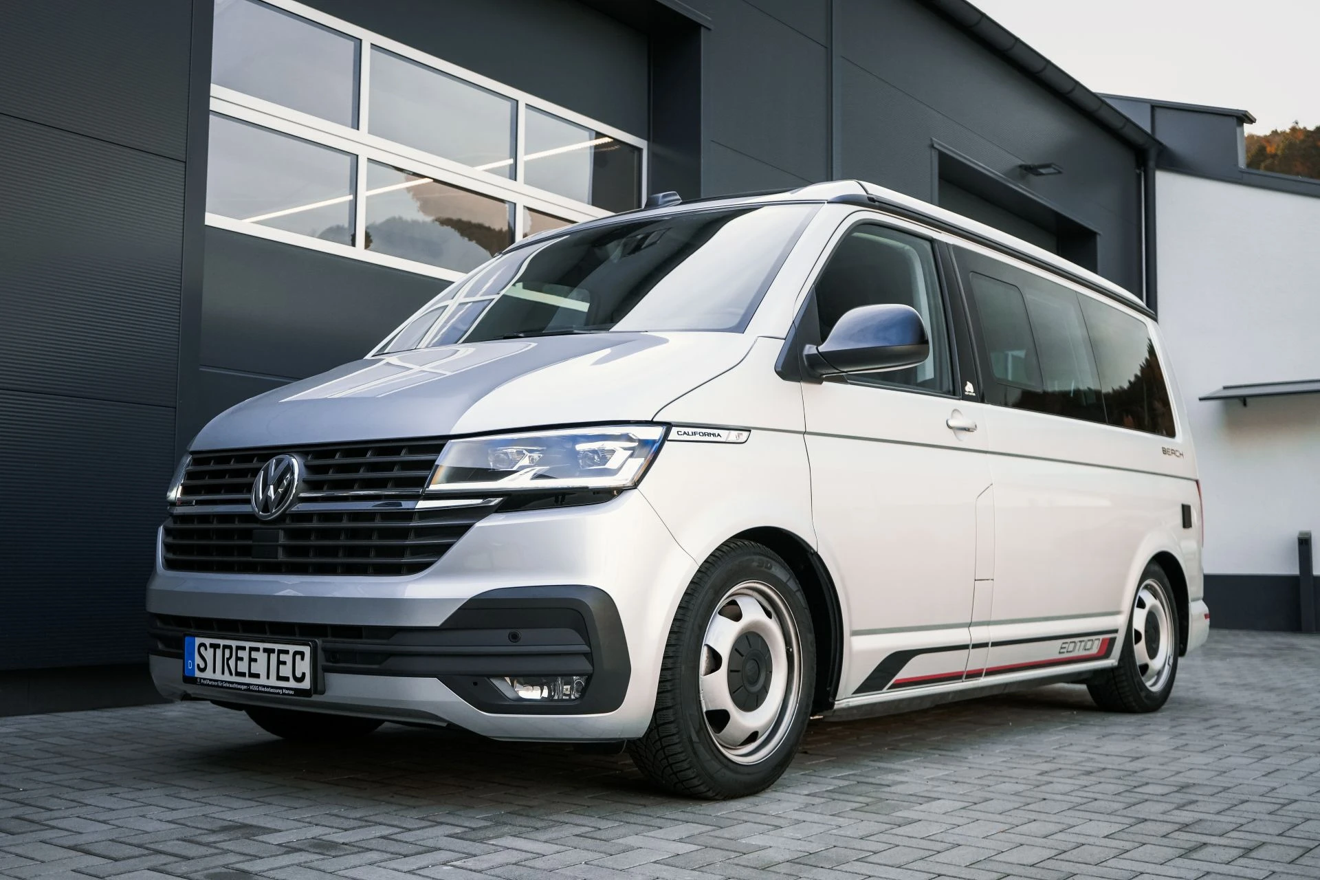 VW T6.1 California Beach Silver Star - Projekt Bild