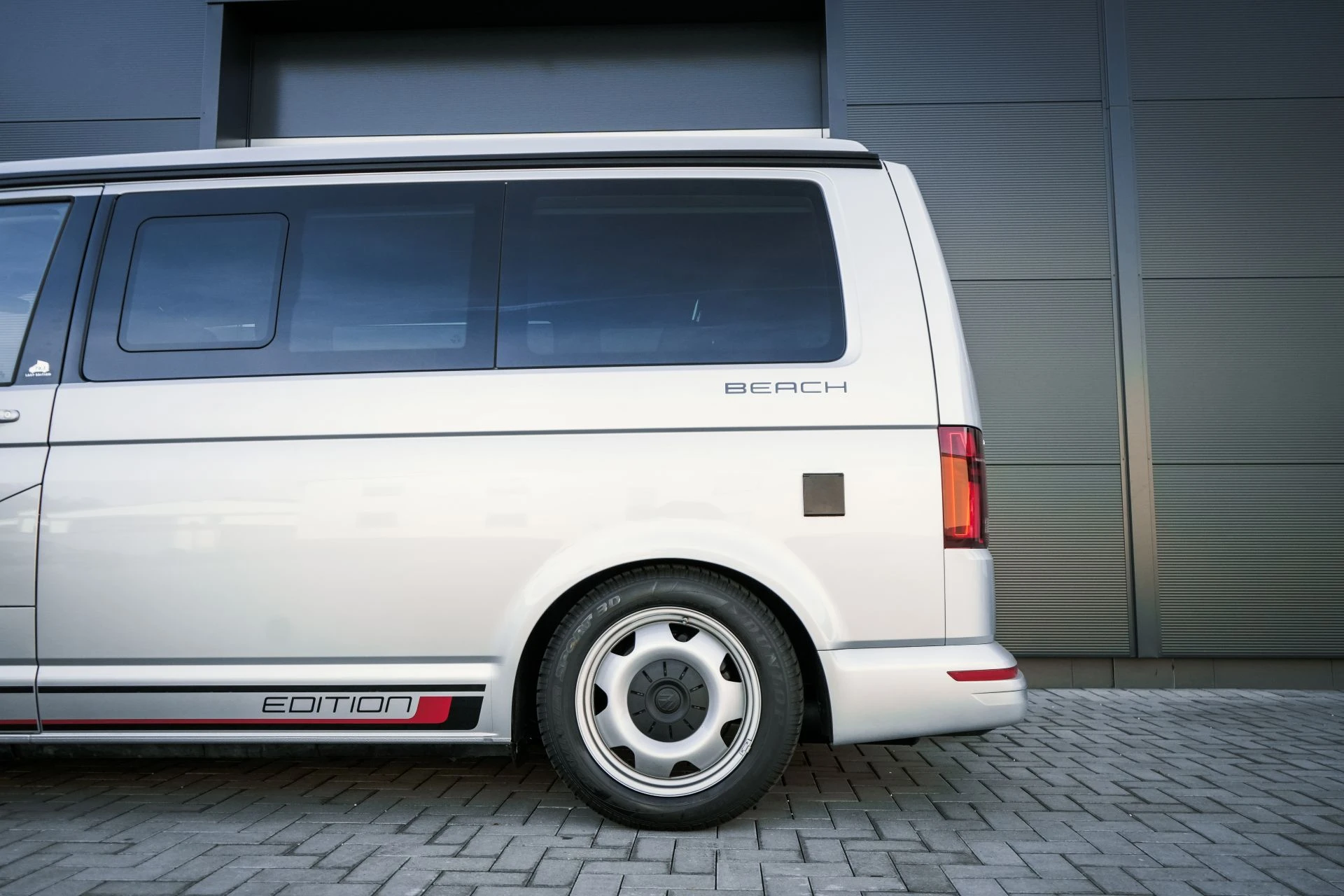 VW T6.1 California Beach Silver Star - Projekt Bild
