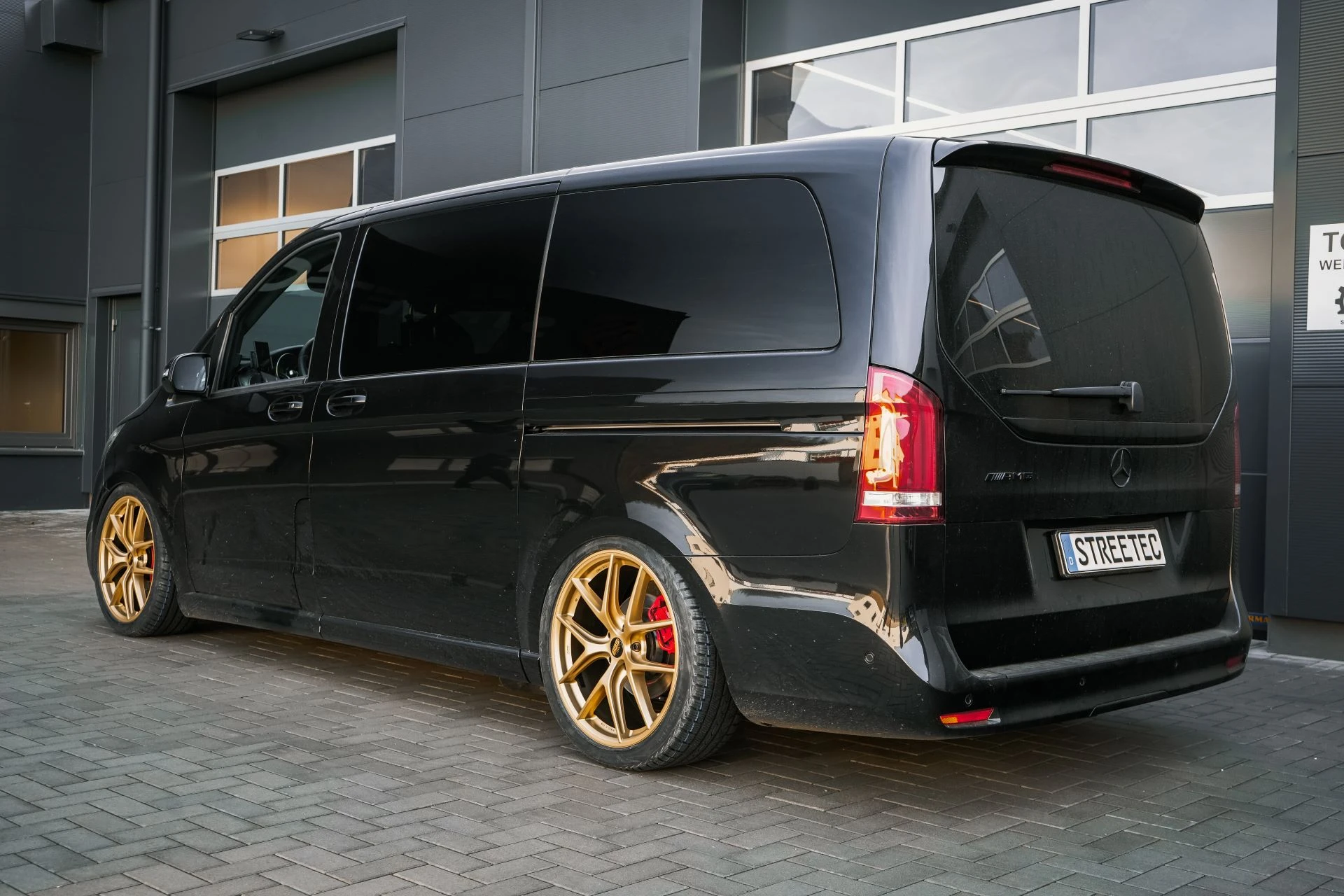 Mercedes V-Klasse W447 BBS gold - Projekt Bild