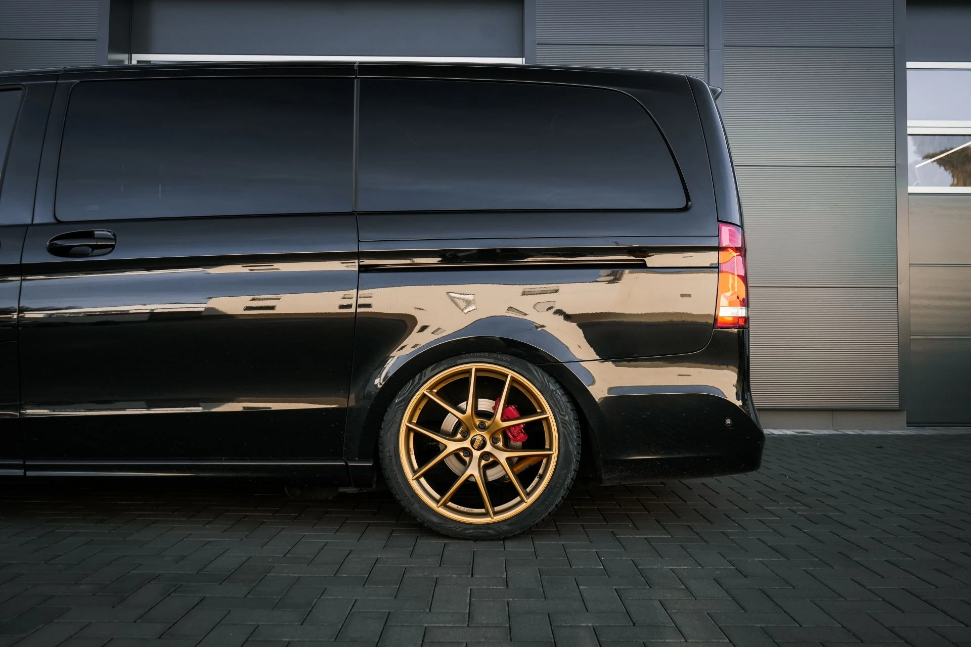 Mercedes V-Klasse W447 BBS gold - Projekt Bild