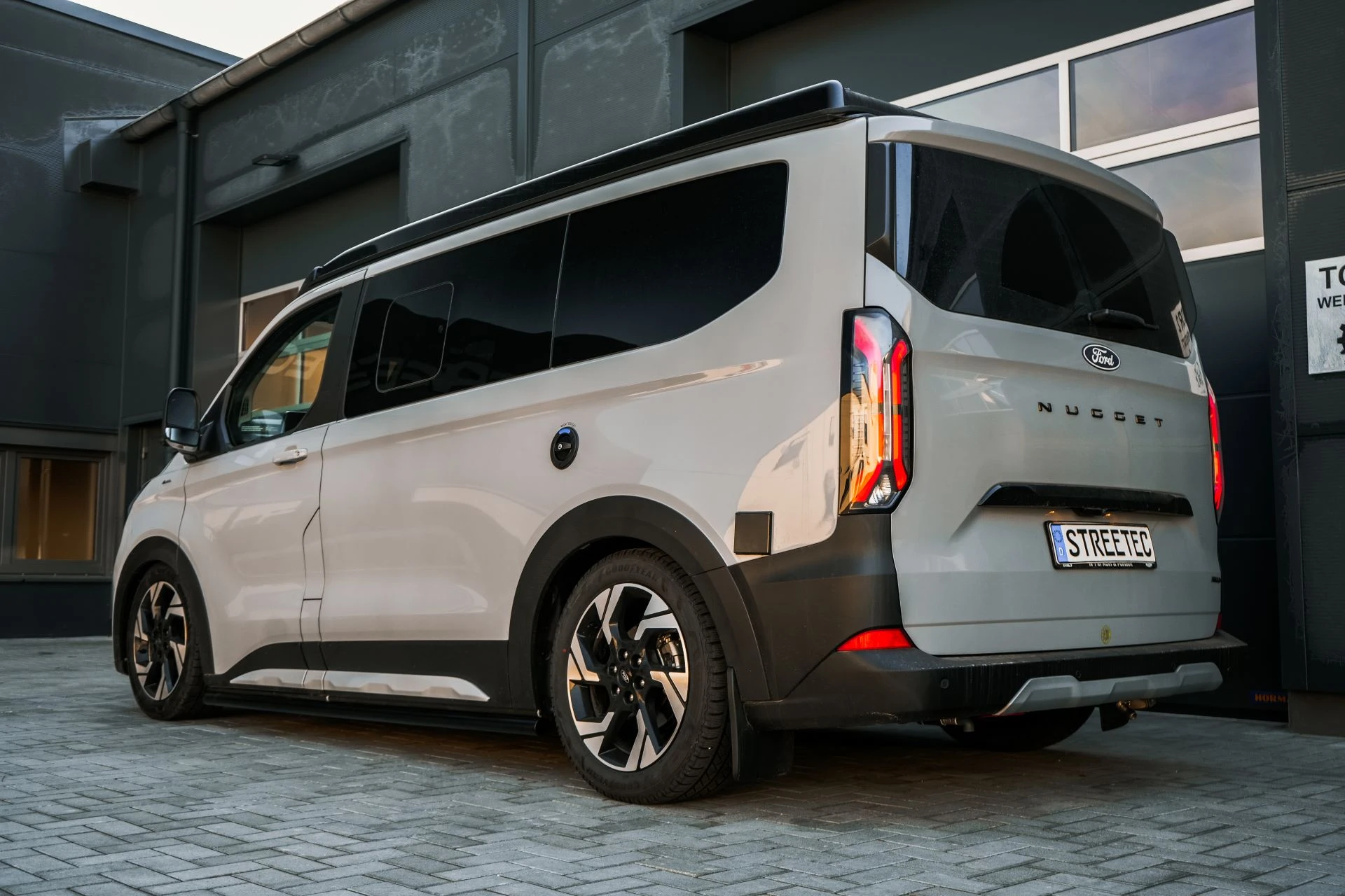 Ford Transit V710 Nugget <2m - Projekt Bild