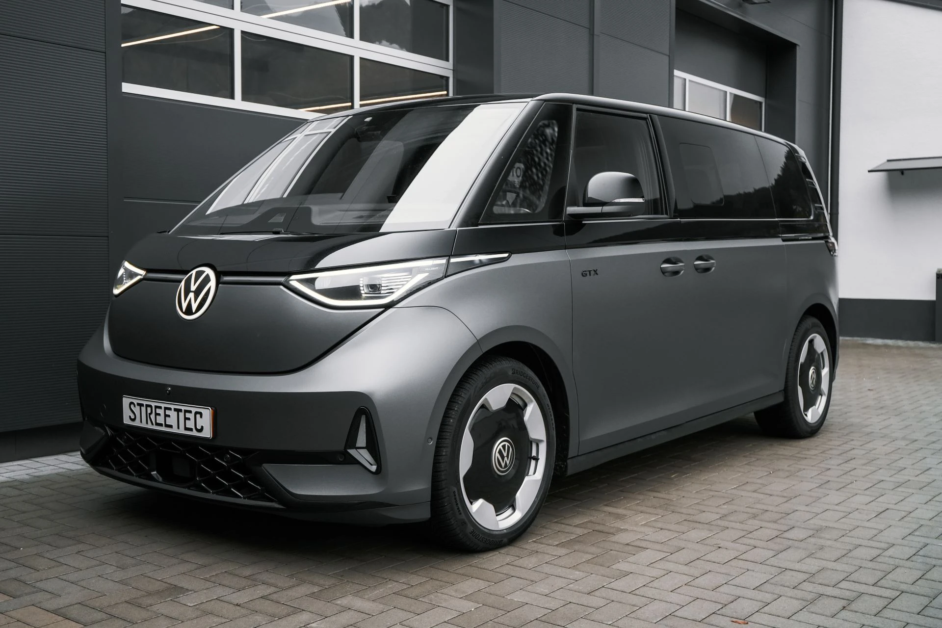 VW ID. Buzz GTX black&grey - Projekt Bild