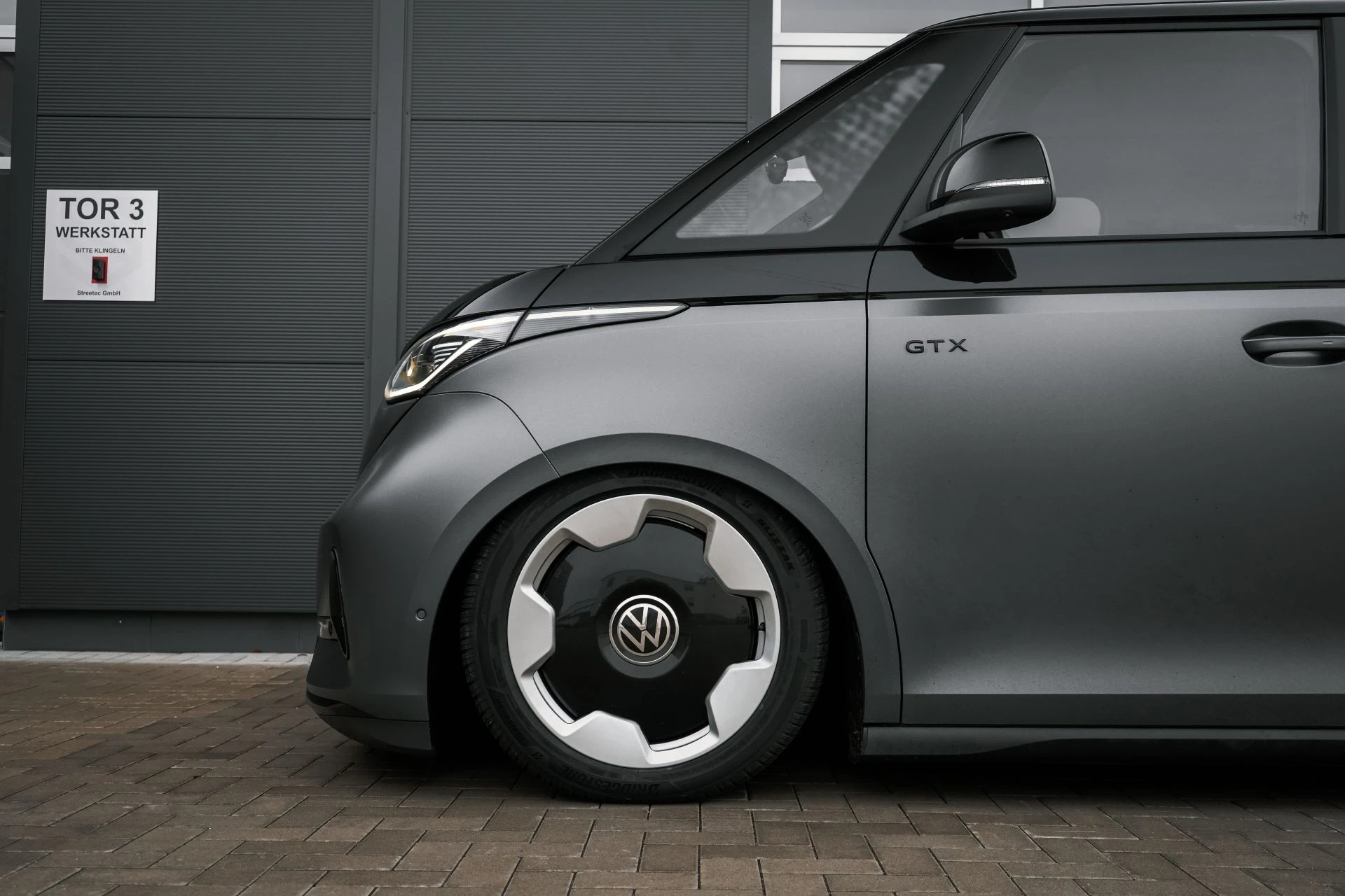 VW ID. Buzz GTX black&grey - Projekt Bild