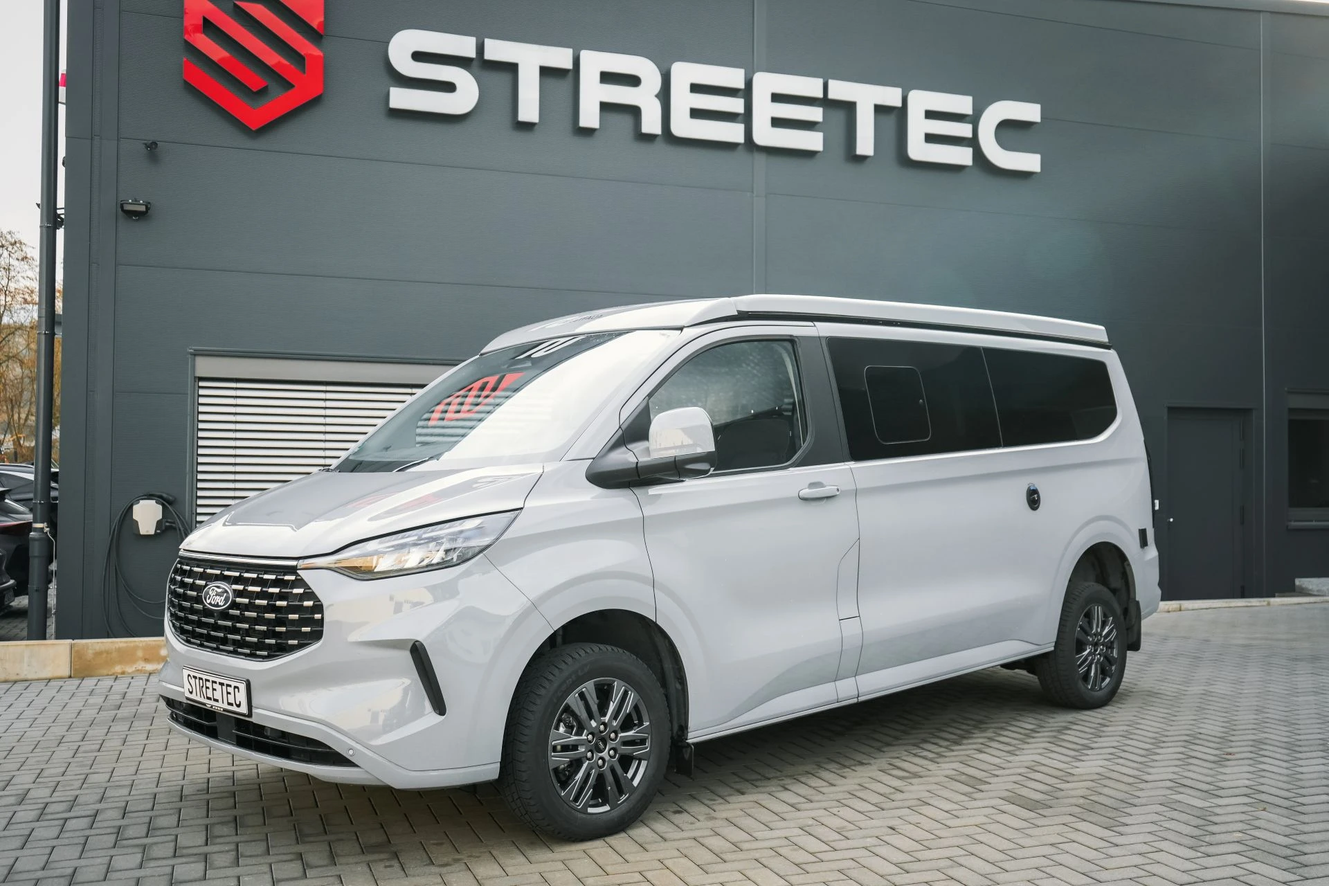 Ford Transit V710 Nugget FWD - Projekt Bild