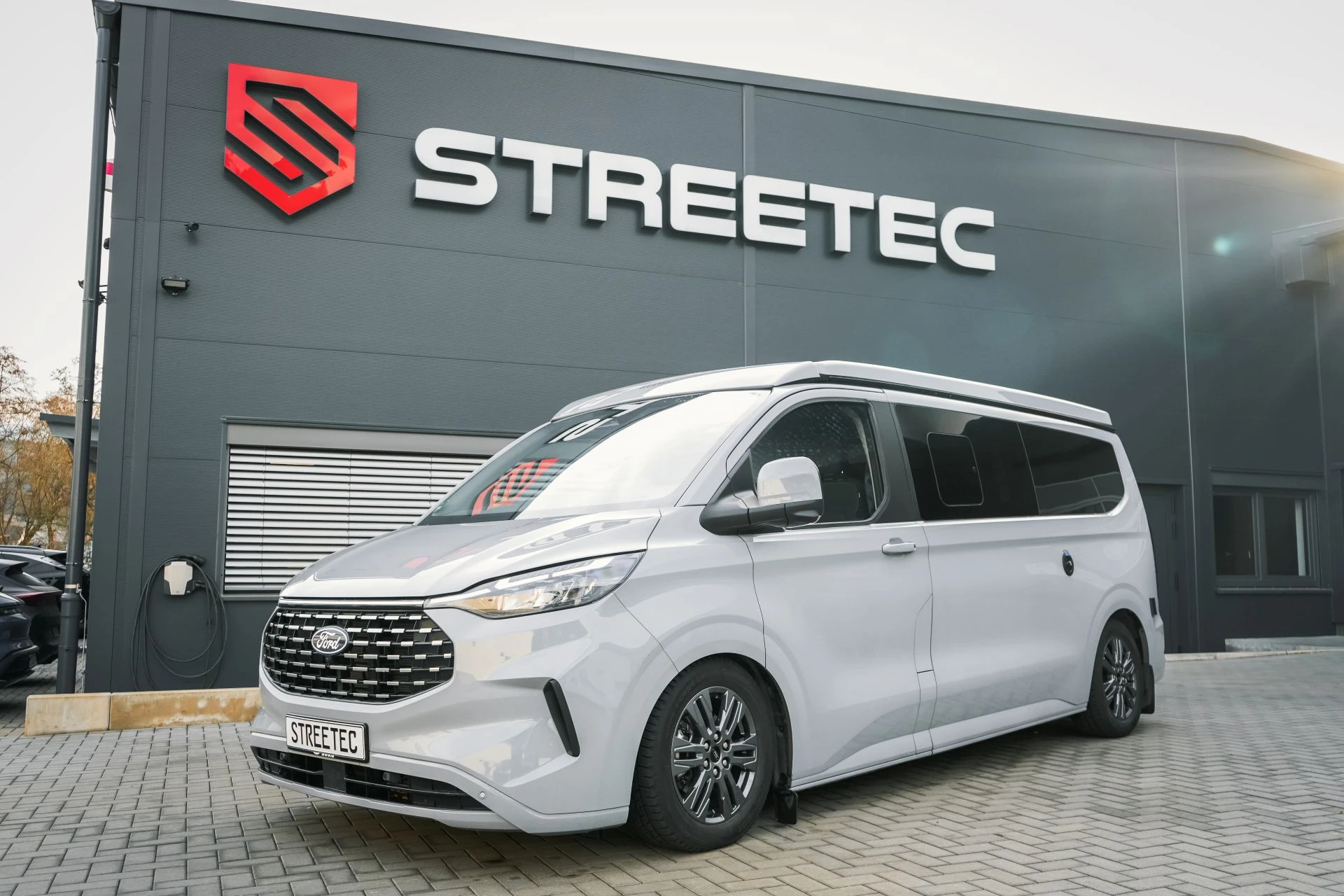 Ford Transit V710 Nugget FWD - Projekt Bild