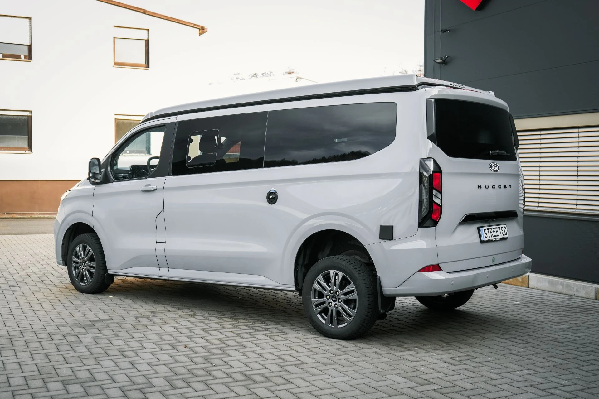 Ford Transit V710 Nugget FWD - Projekt Bild