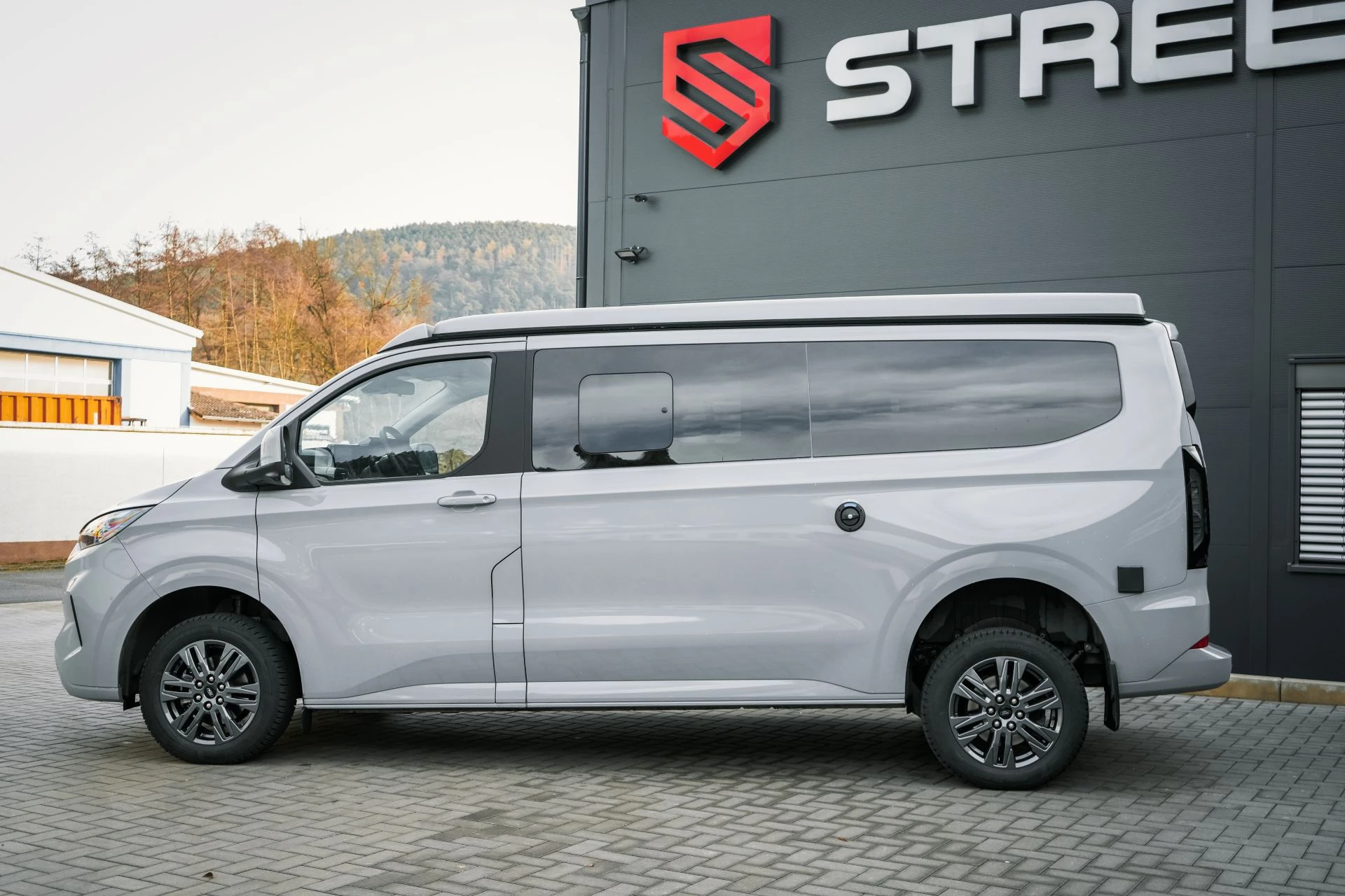 Ford Transit V710 Nugget FWD - Projekt Bild