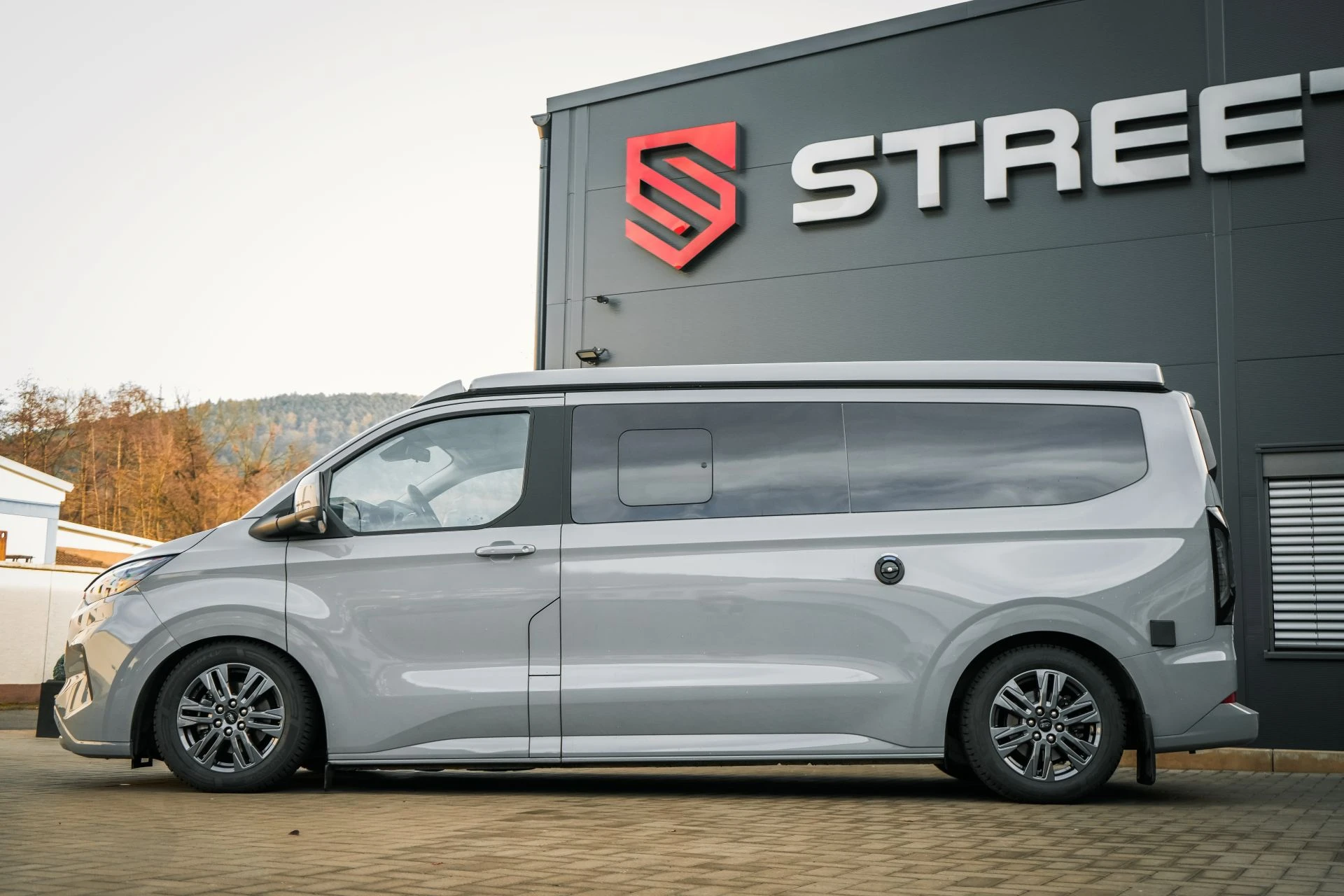 Ford Transit V710 Nugget FWD - Projekt Bild