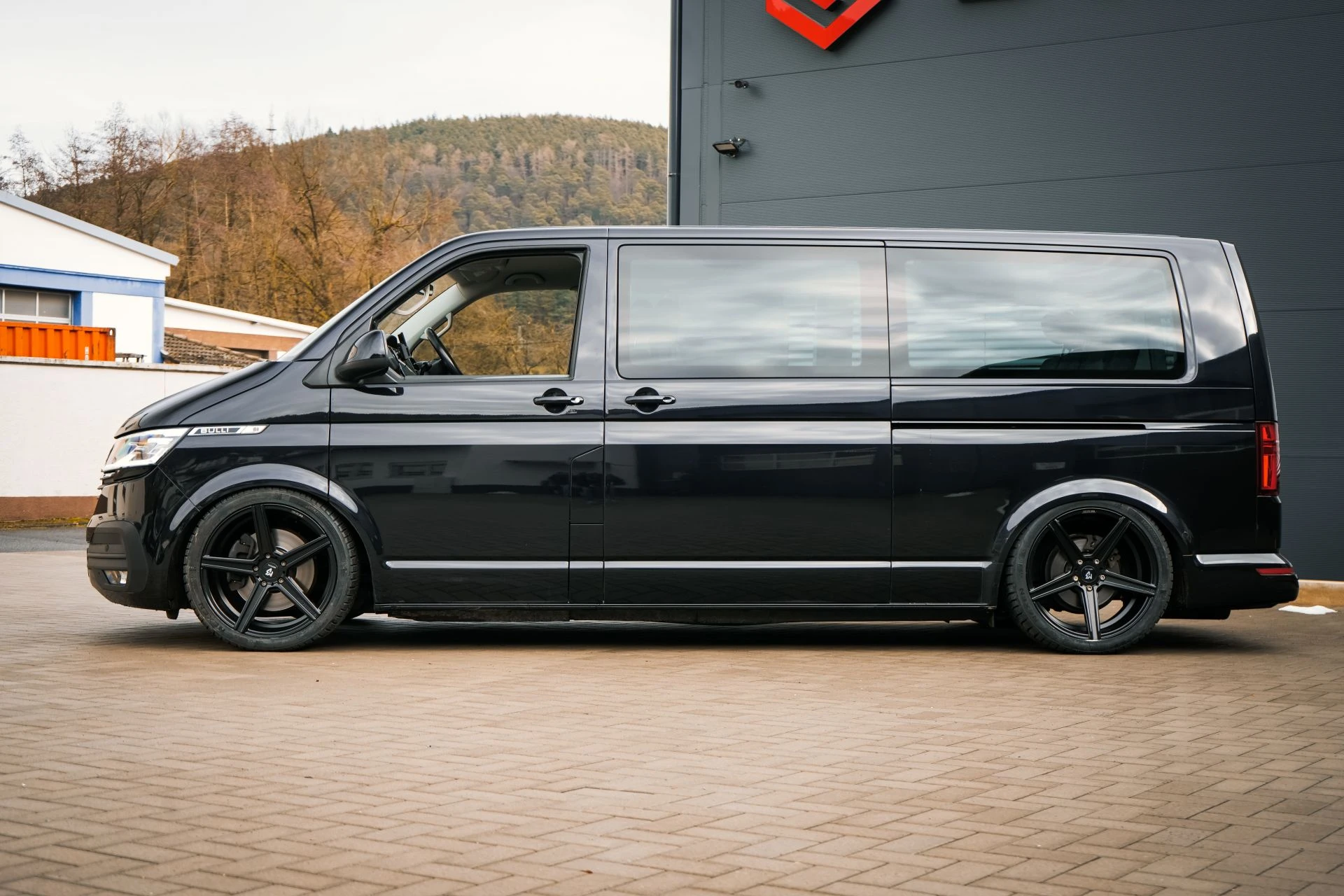 VW T6.1 Multivan KV1 BLACK - Projekt Bild