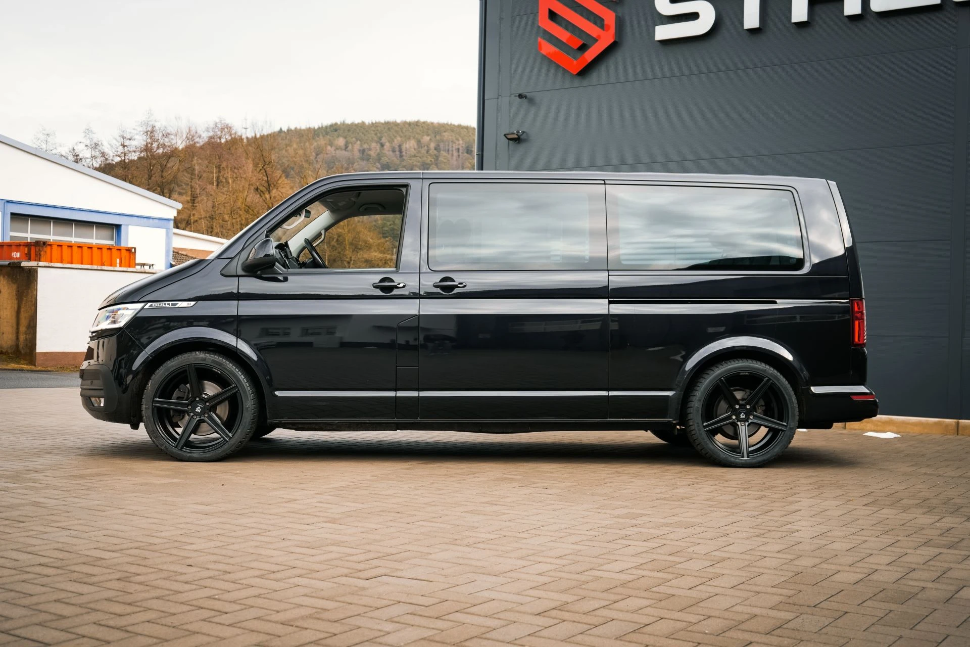 VW T6.1 Multivan KV1 BLACK - Projekt Bild