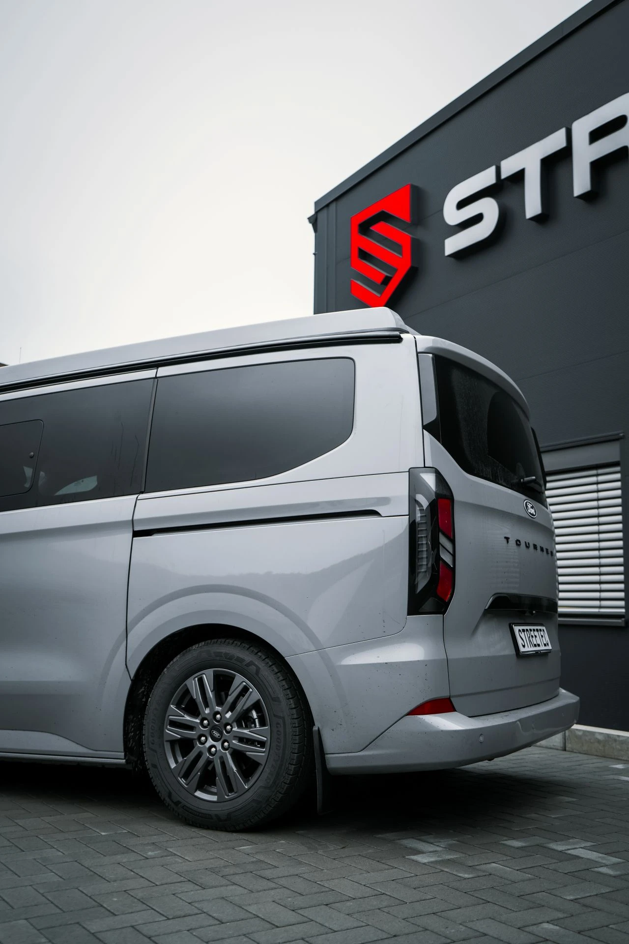 Ford Transit V710 Vanexxt by Discarvery - Projekt Bild