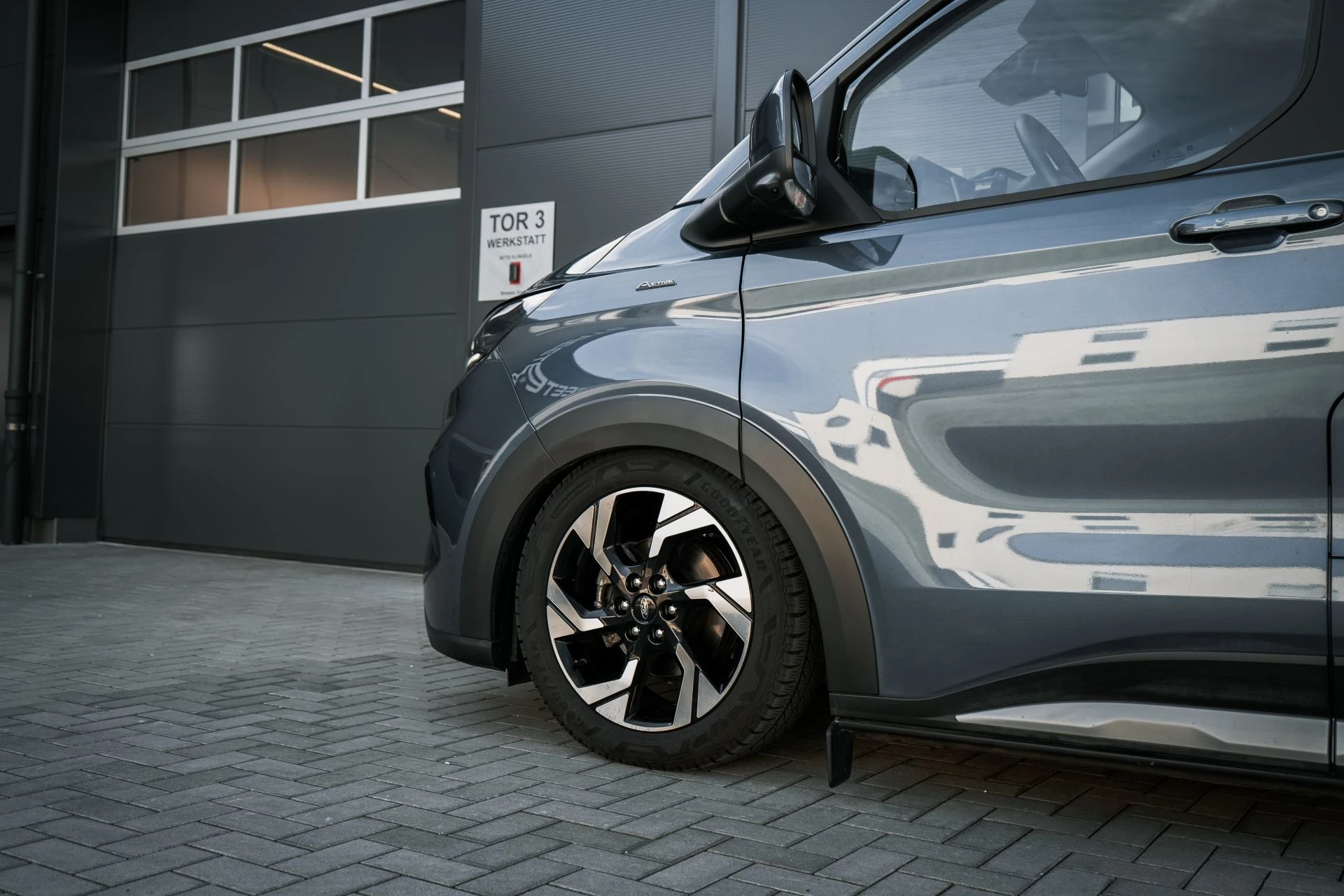 Ford Transit V710 L2 Nugget 19" grey - Projekt Bild