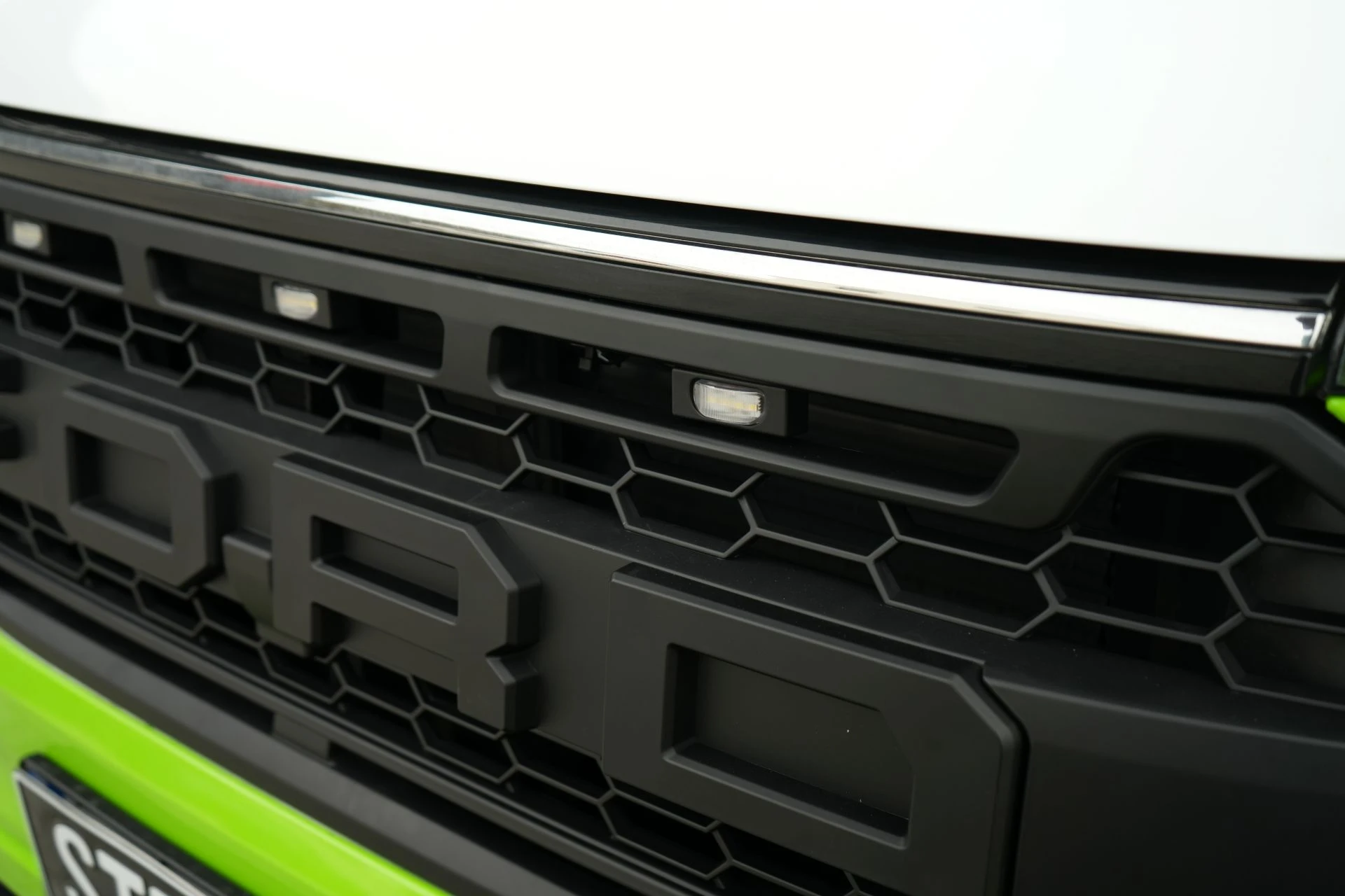 Ford Transit V710 green & white - Projekt Bild