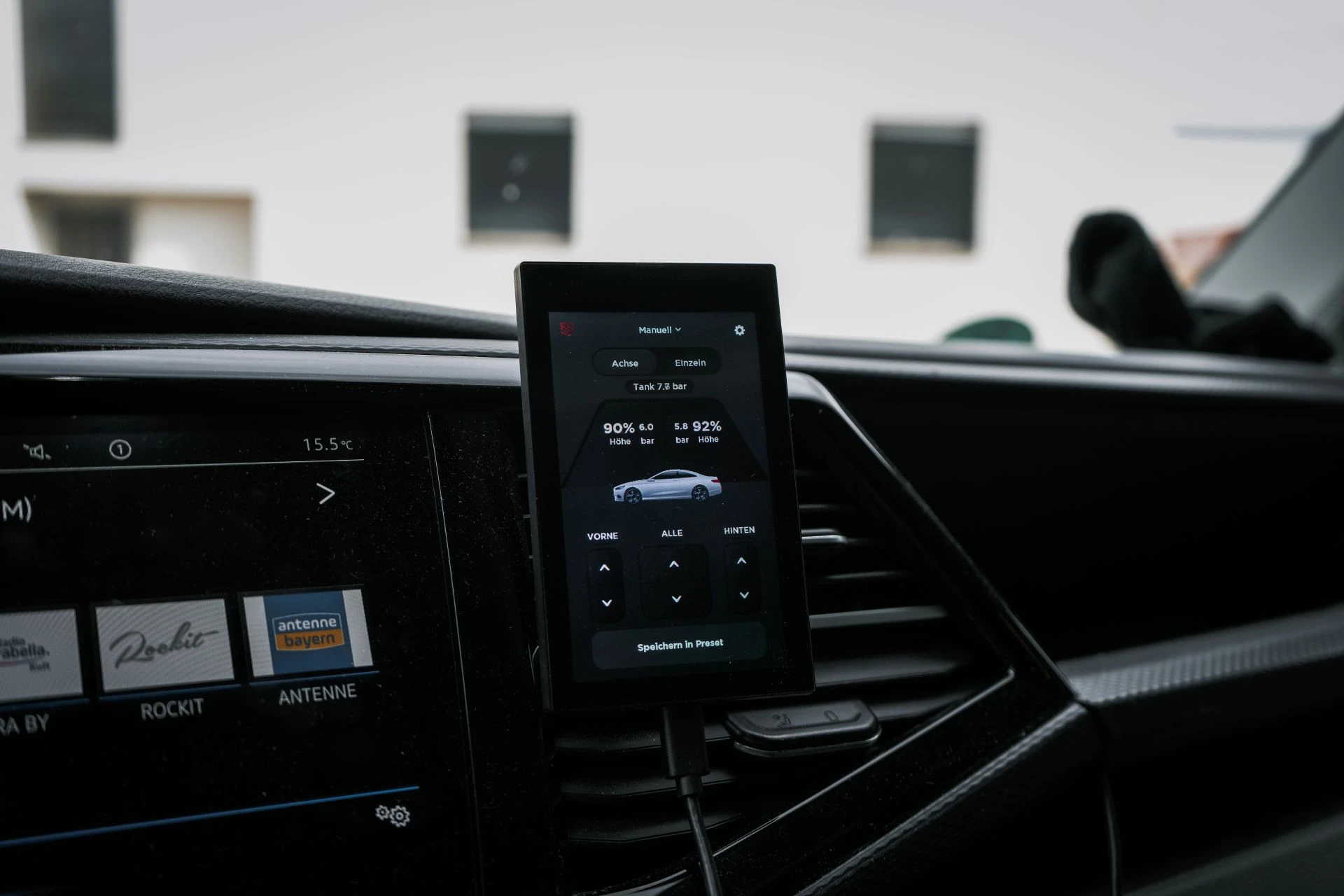 VW T6.1 Wavecamper grey&red - Projekt Bild