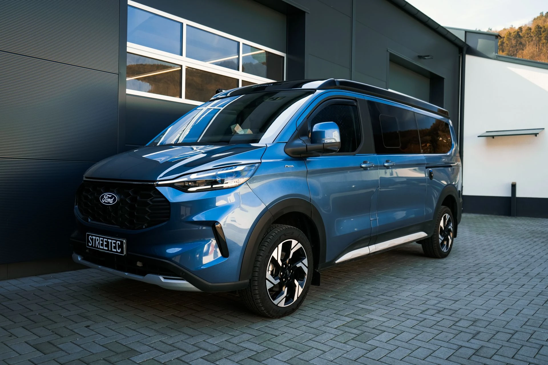 Ford Transit V710 L2 Nugget 19" grey - Projekt Bild