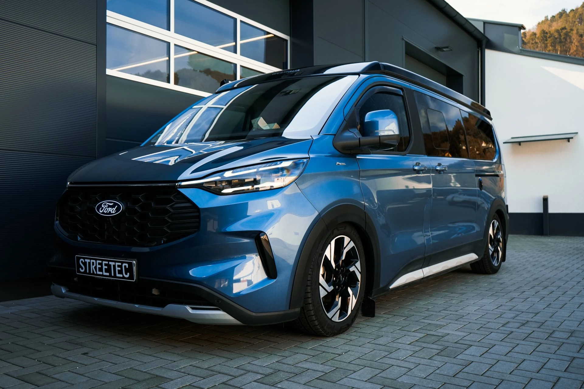 Ford Transit V710 L2 Nugget 19" grey - Projekt Bild