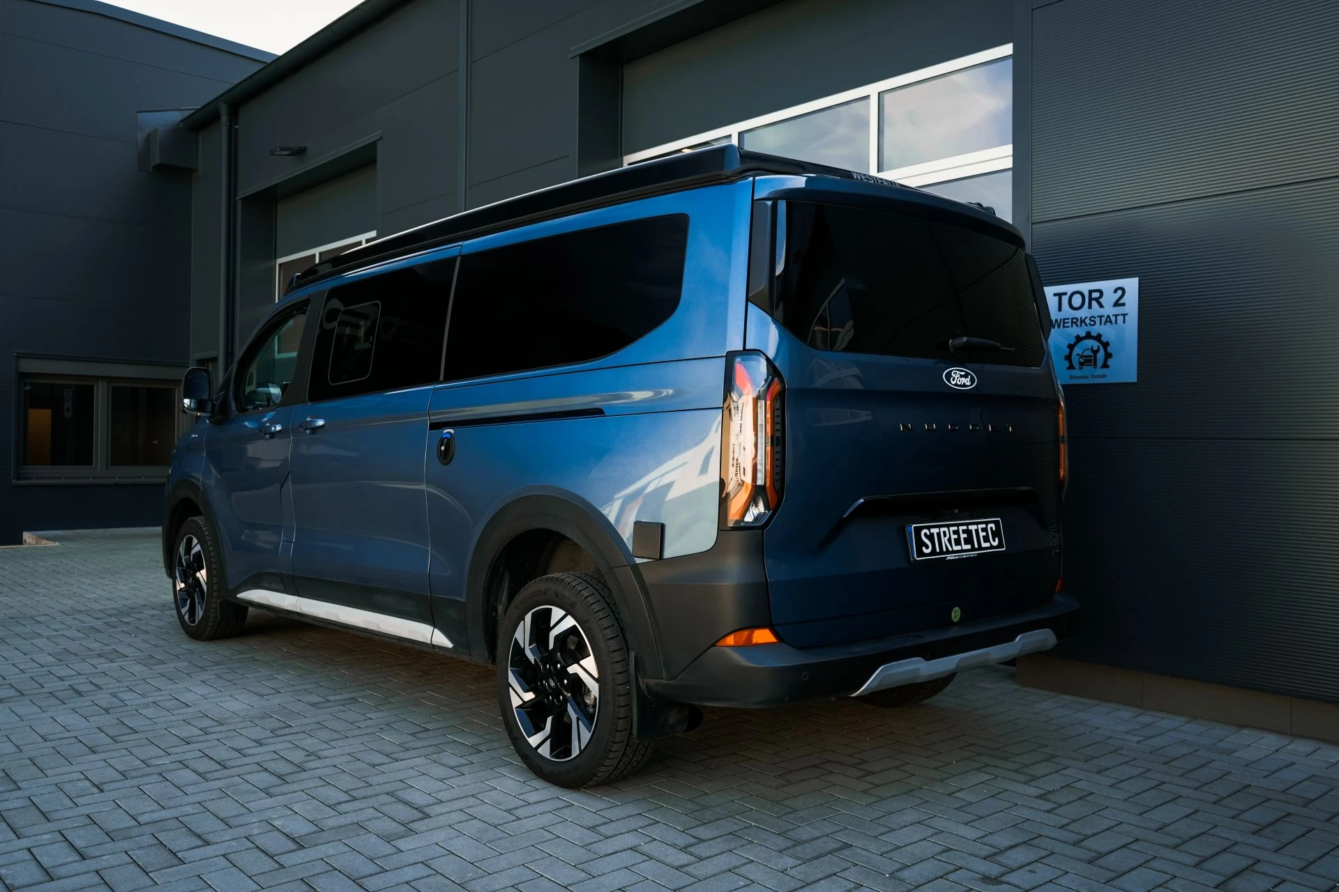 Ford Transit V710 L2 Nugget 19" grey - Projekt Bild