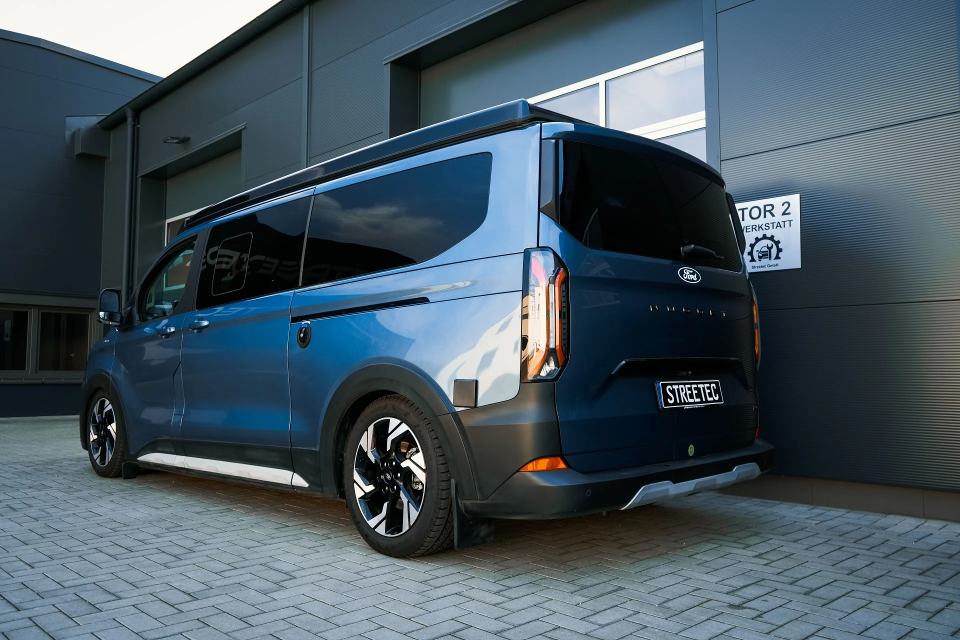 Ford Transit V710 L2 Nugget 19" grey - Projekt Bild