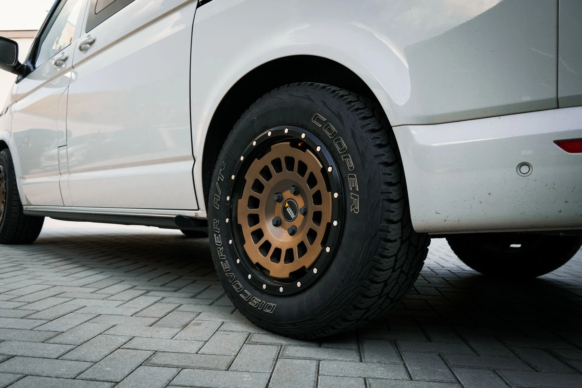 VW T6.1 SEIKEL + Twin Monotube - Projekt Bild