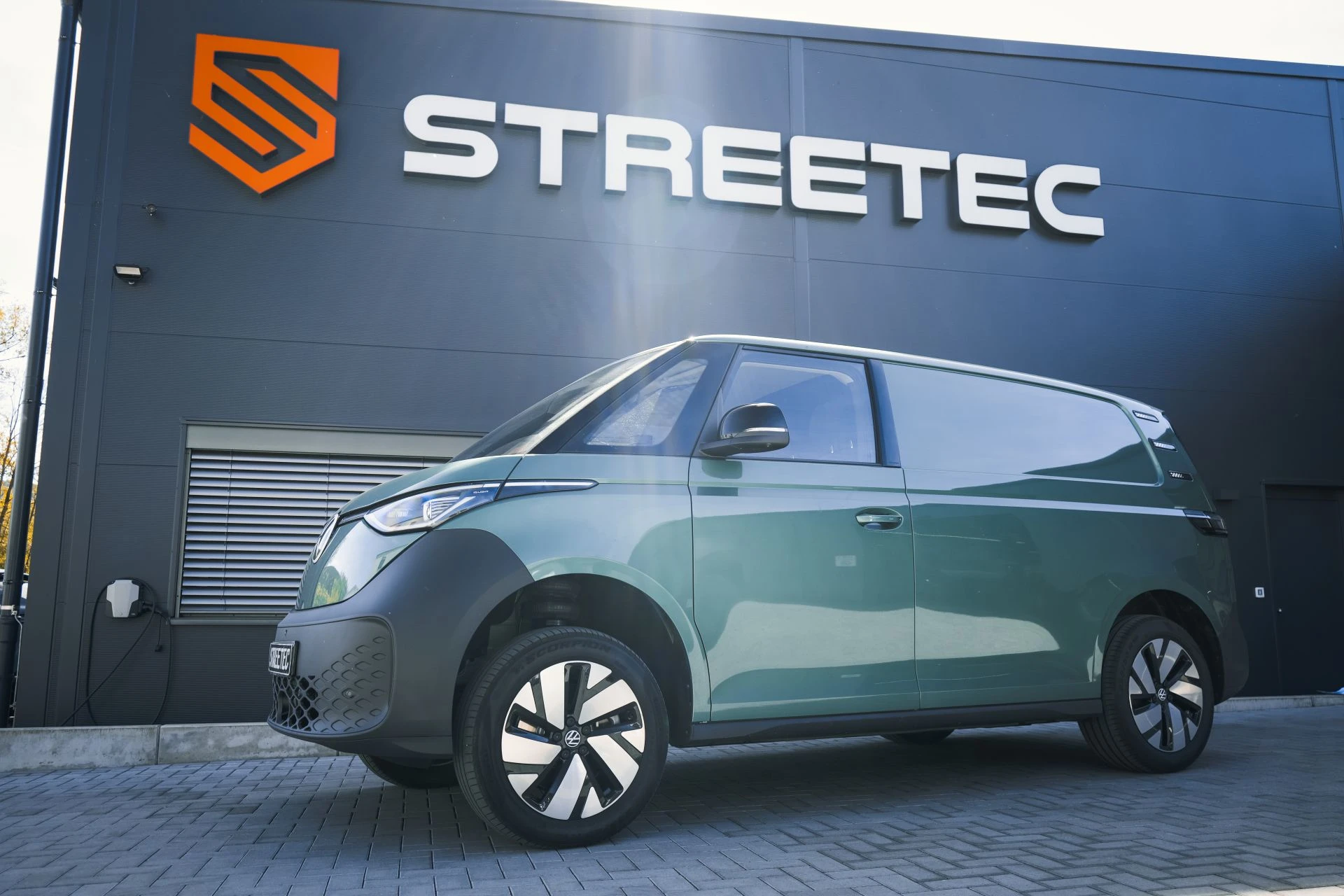 VW ID. Buzz Cargo light-green - Projekt Bild