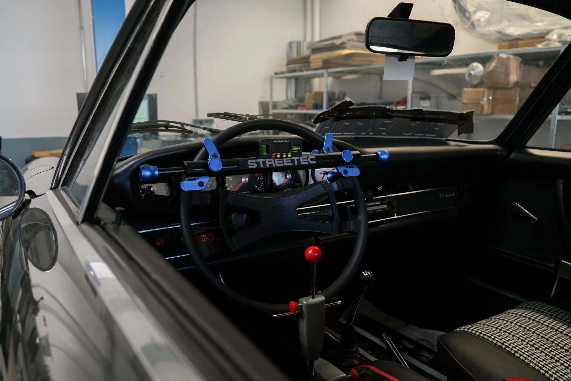 Porsche 911 F-Modell T 'Fuchs' - Projekt Bild