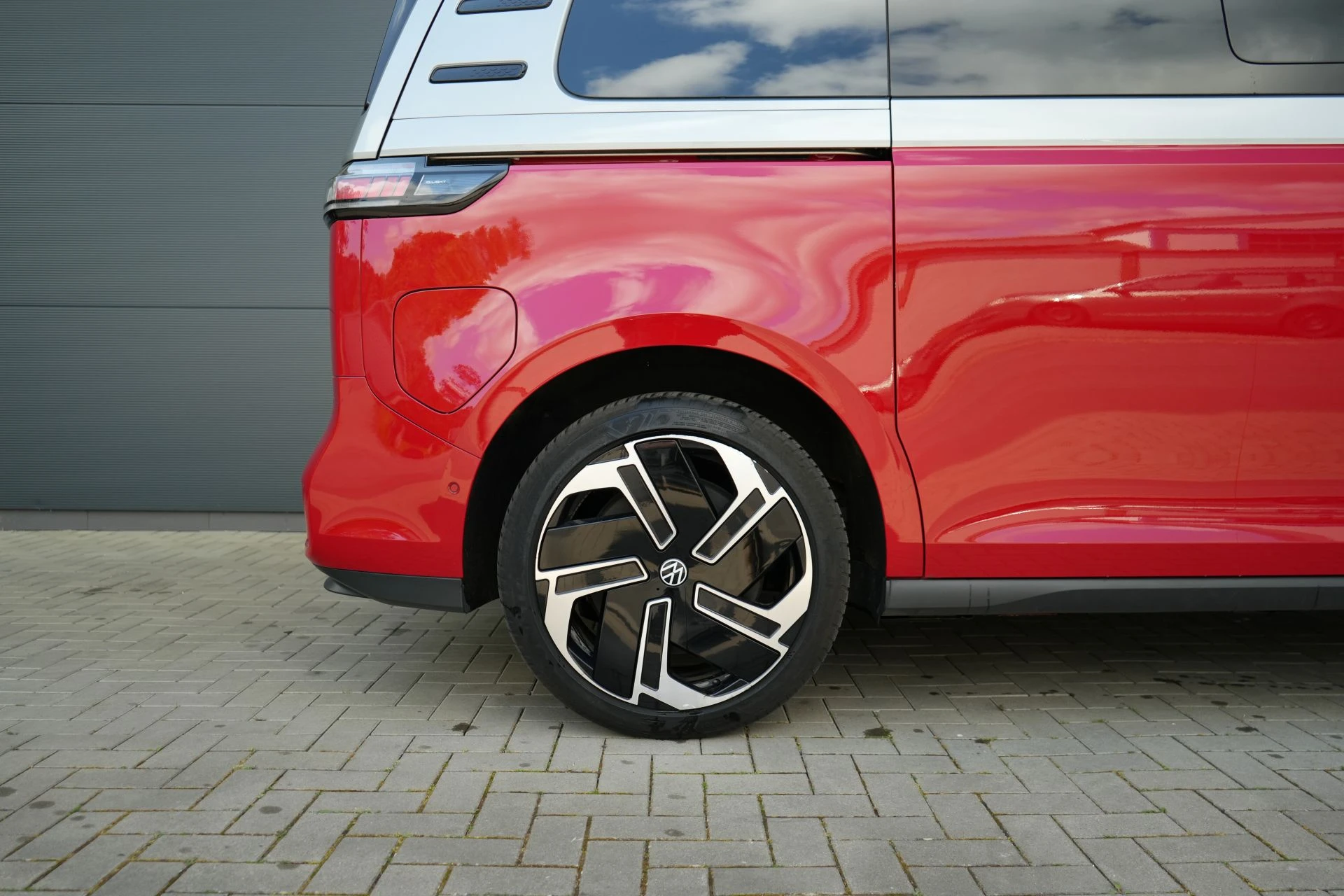 VW ID. Buzz GTX red&silver - Projekt Bild