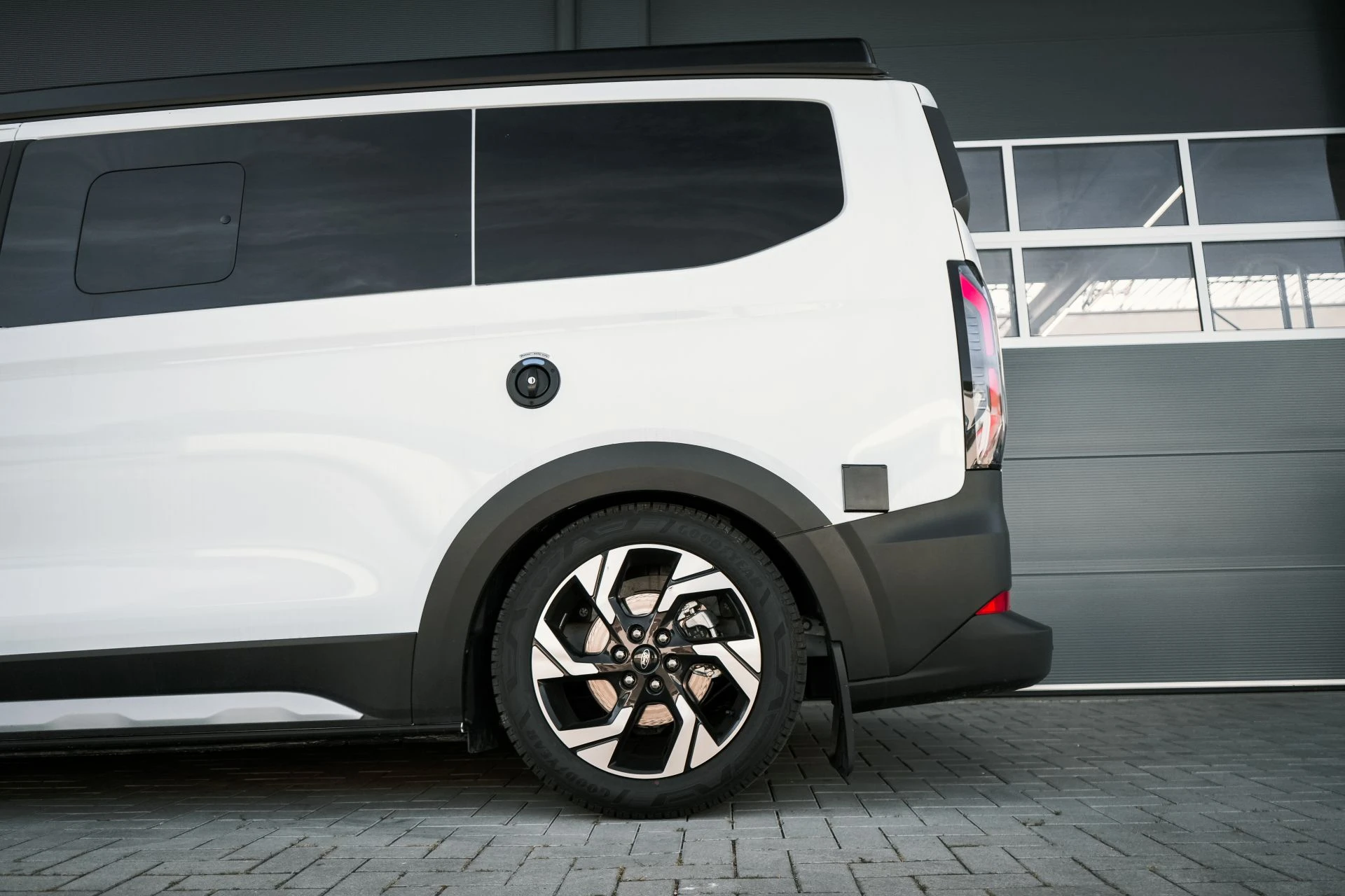 Ford Transit V710 Tourneo Nugget white - Projekt Bild