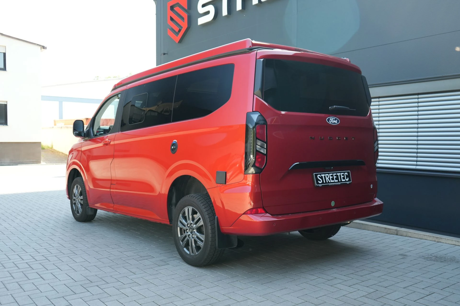 Ford Transit V710 RED Nugget - Projekt Bild