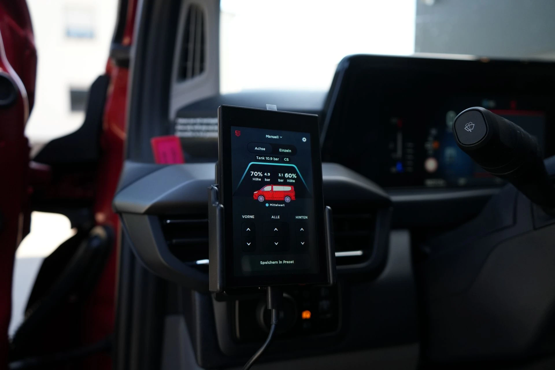 Ford Transit V710 RED Nugget - Projekt Bild