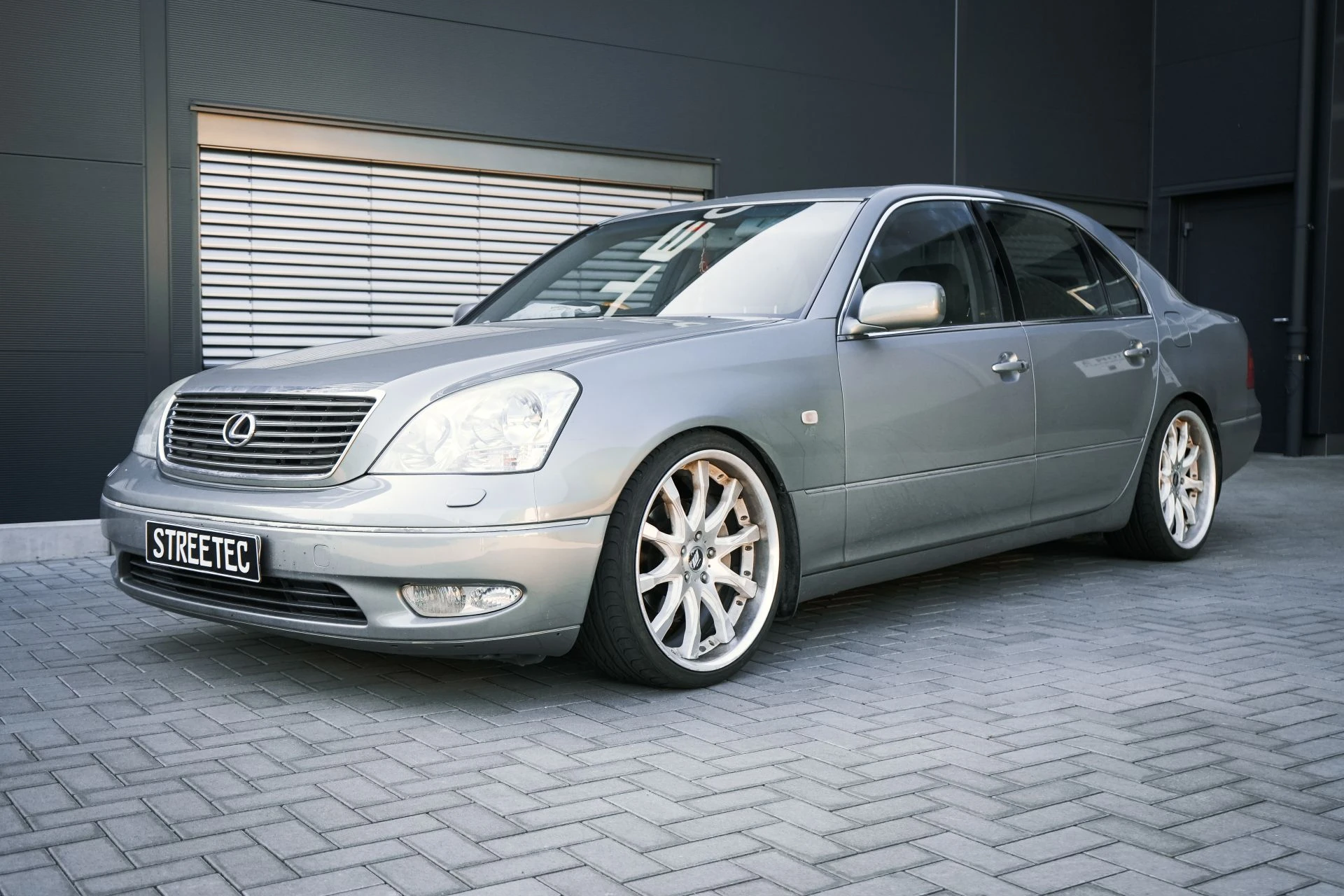 Lexus LS 430 Air Force - Projekt Bild