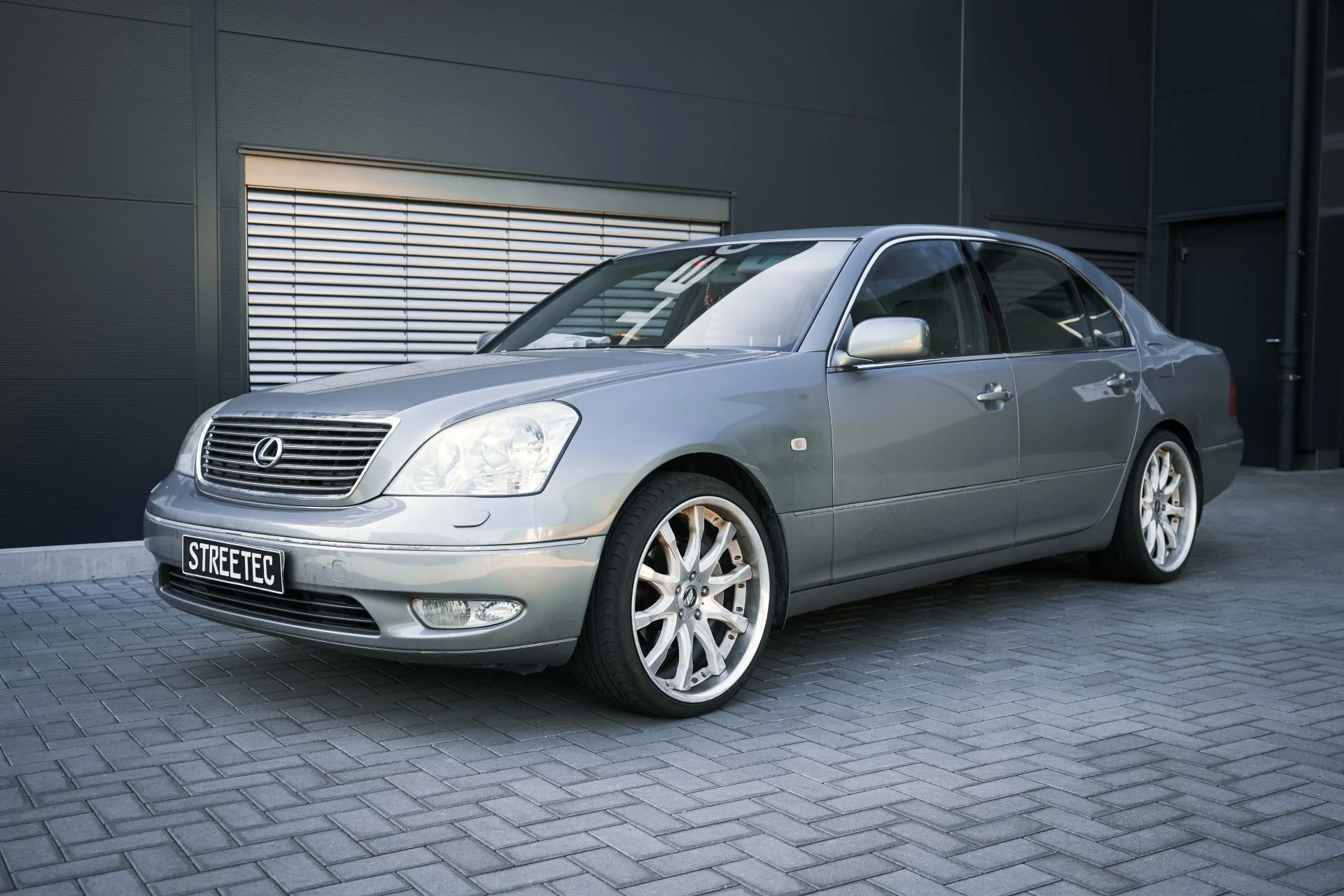 Lexus LS 430 Air Force - Projekt Bild