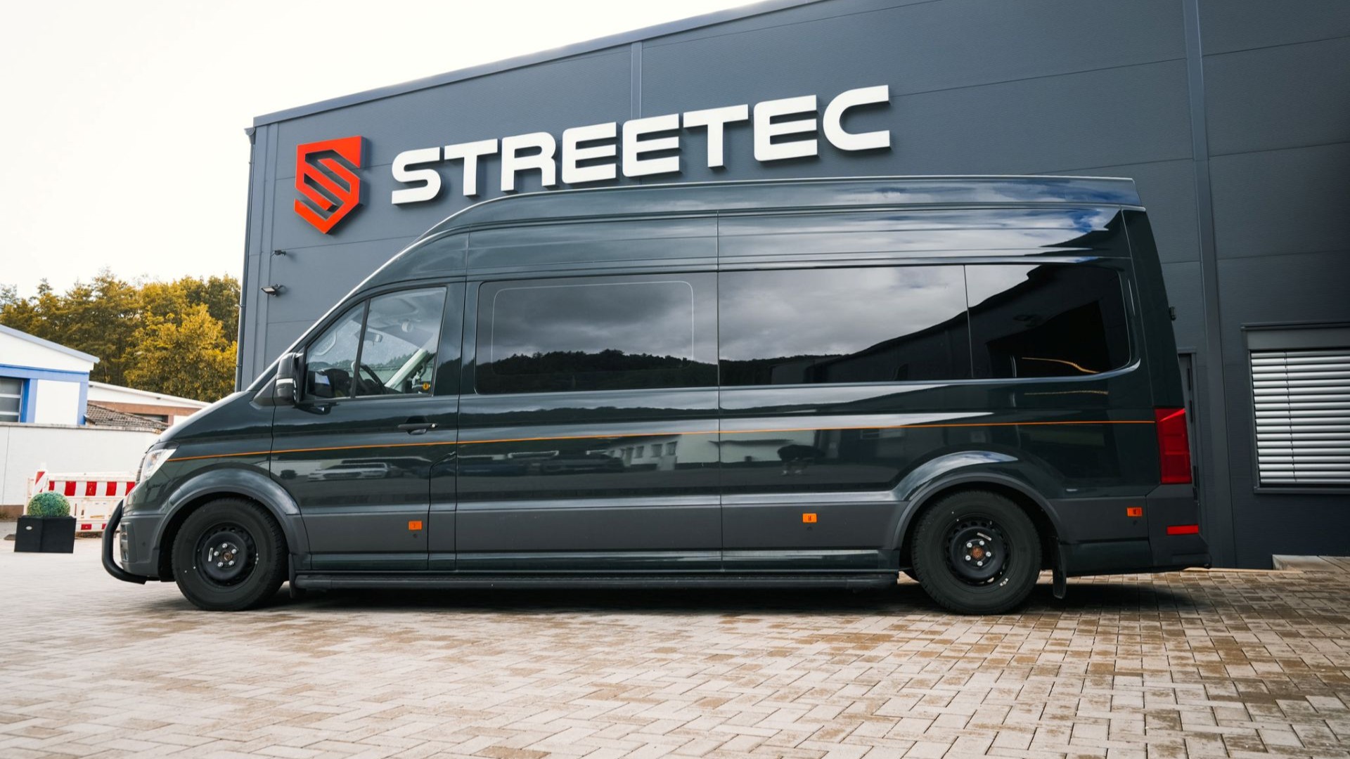 VW Crafter / Grand California DARK GREEN Projekt