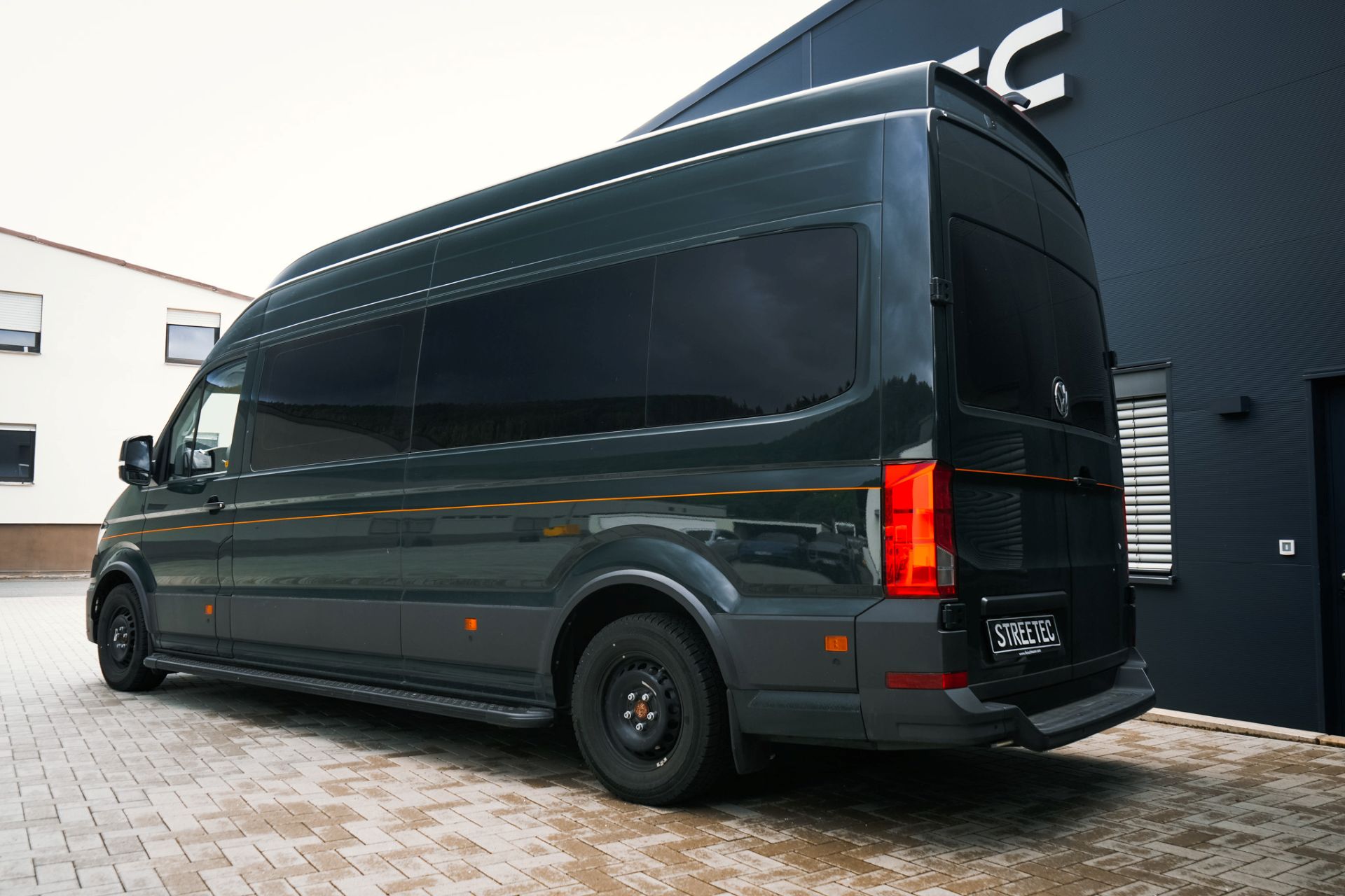 VW Crafter / Grand California DARK GREEN - Projekt Bild